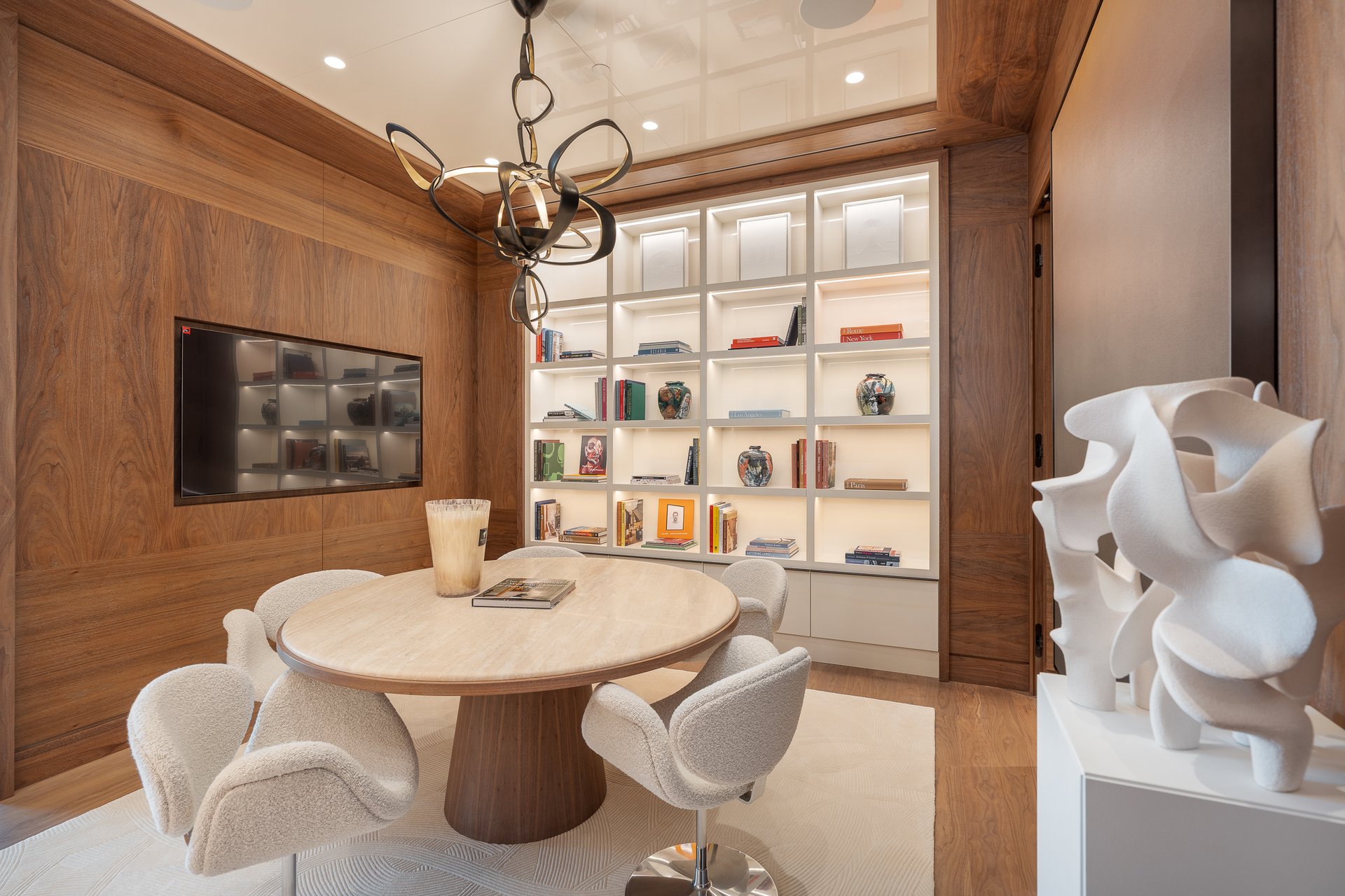 Four Seasons Private Residences - Penthouse 