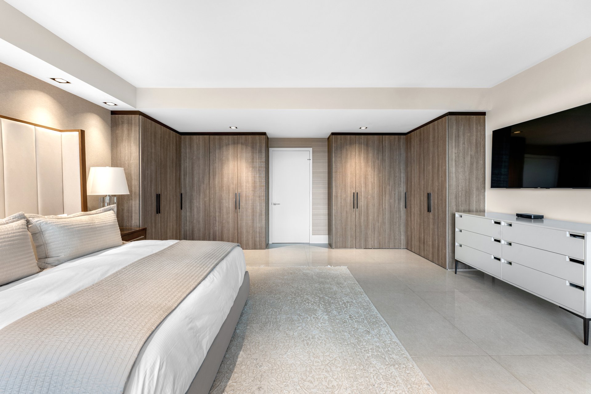 1 Collins Ave