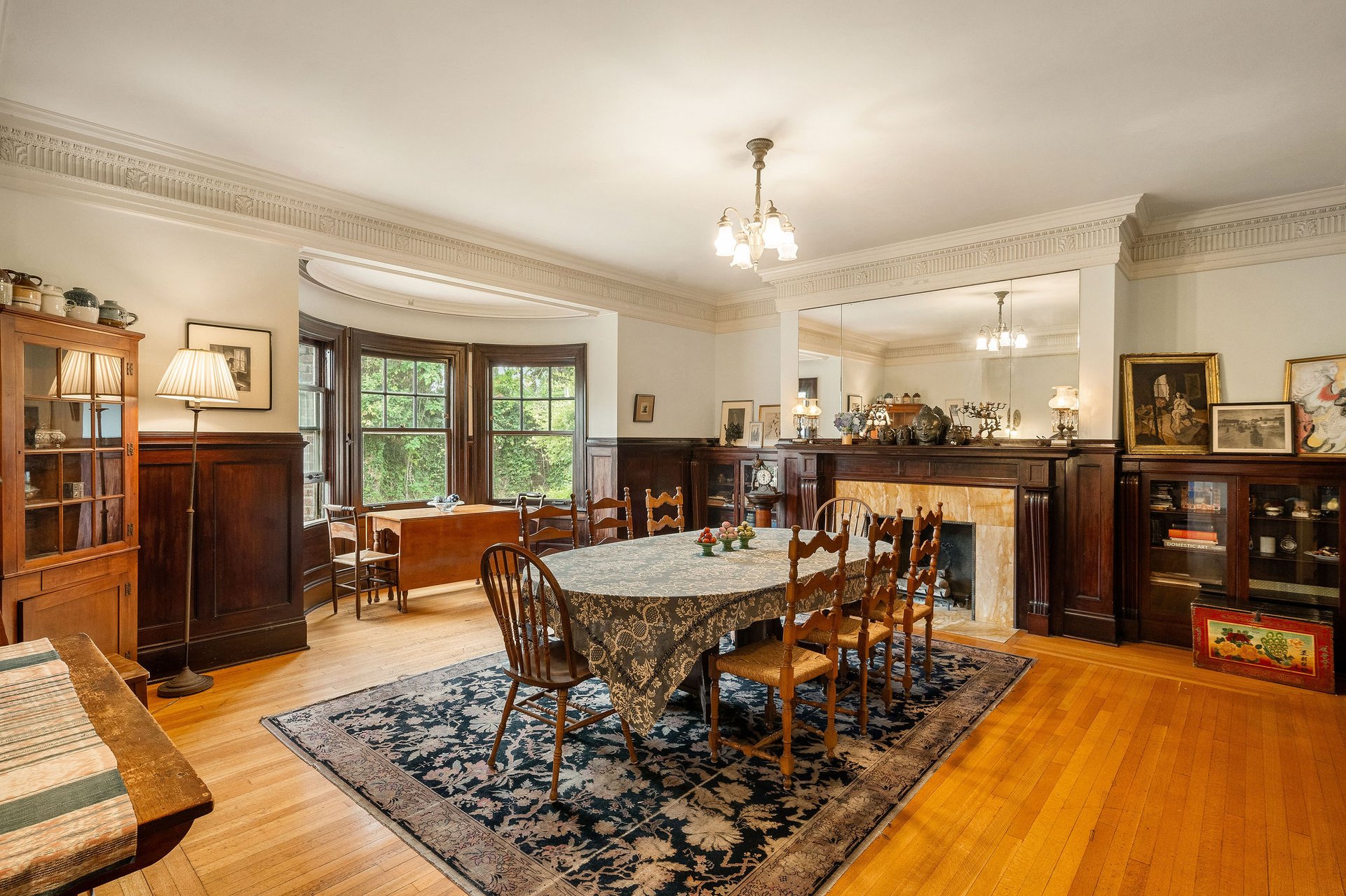 1130 Westchester Pl