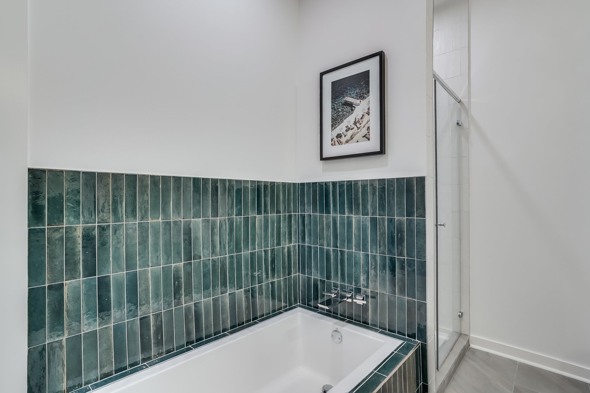 207 W Johanna St