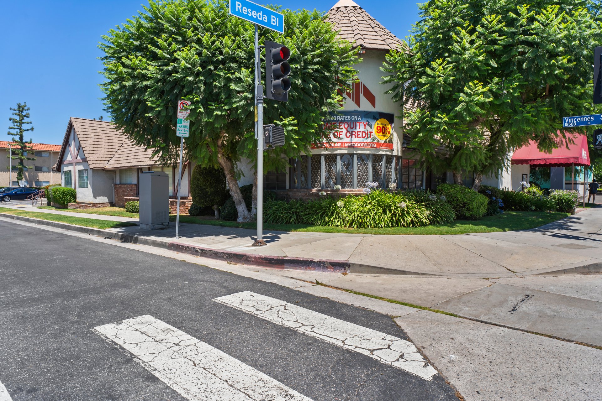 9401 Reseda Blvd