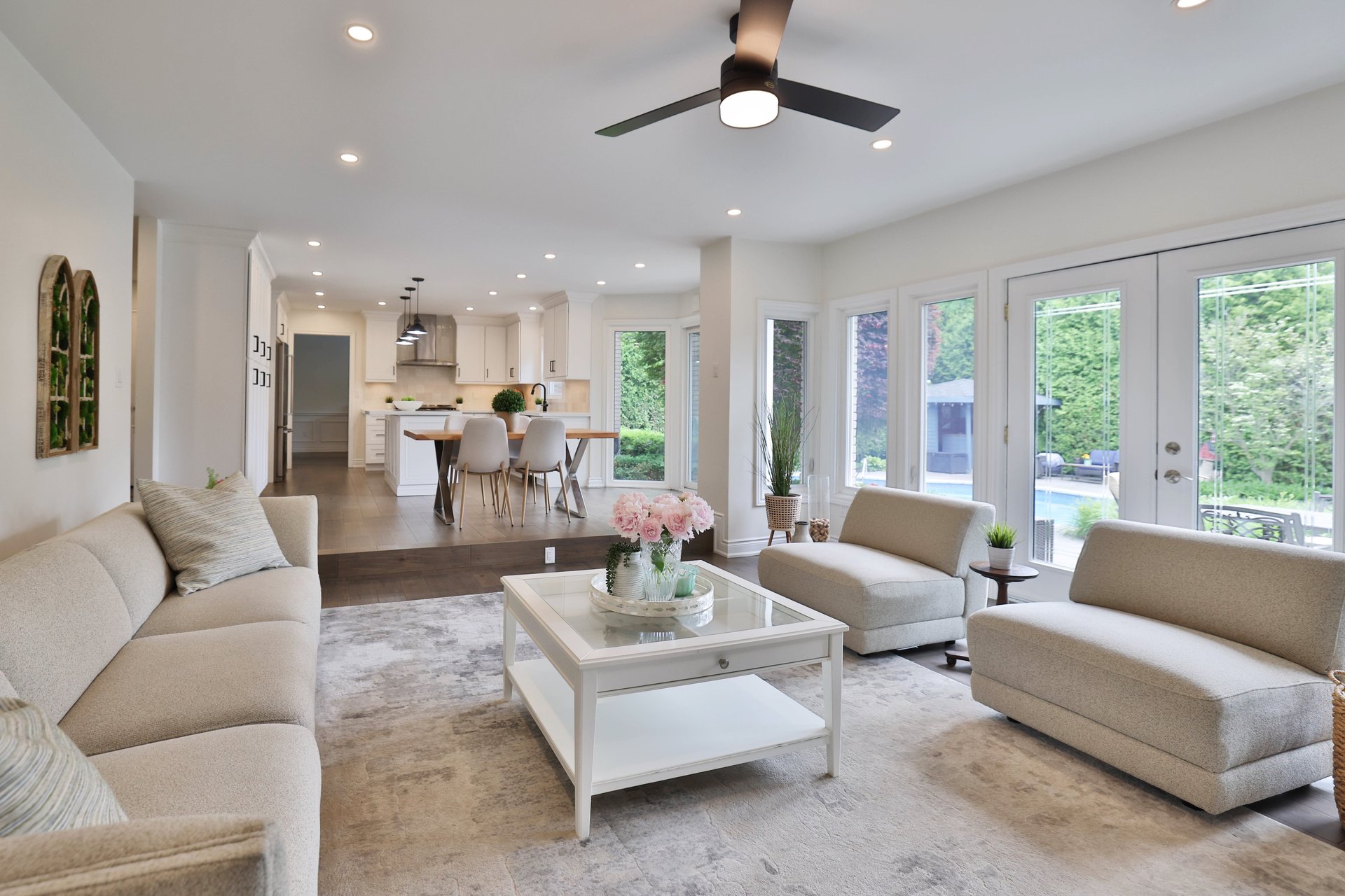 4220 Spruce Avenue, Burlington