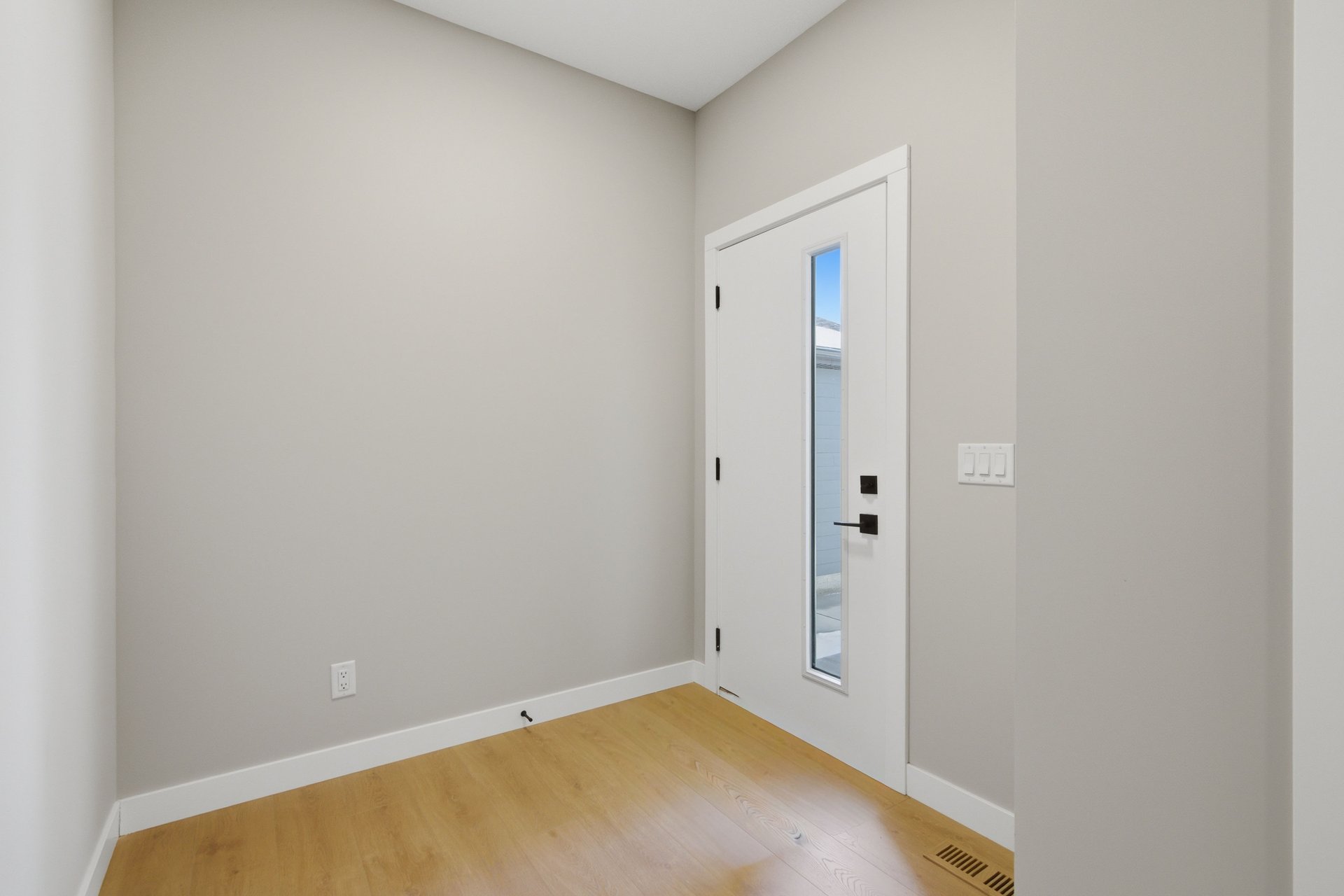 139 Belvedere Crescent SE