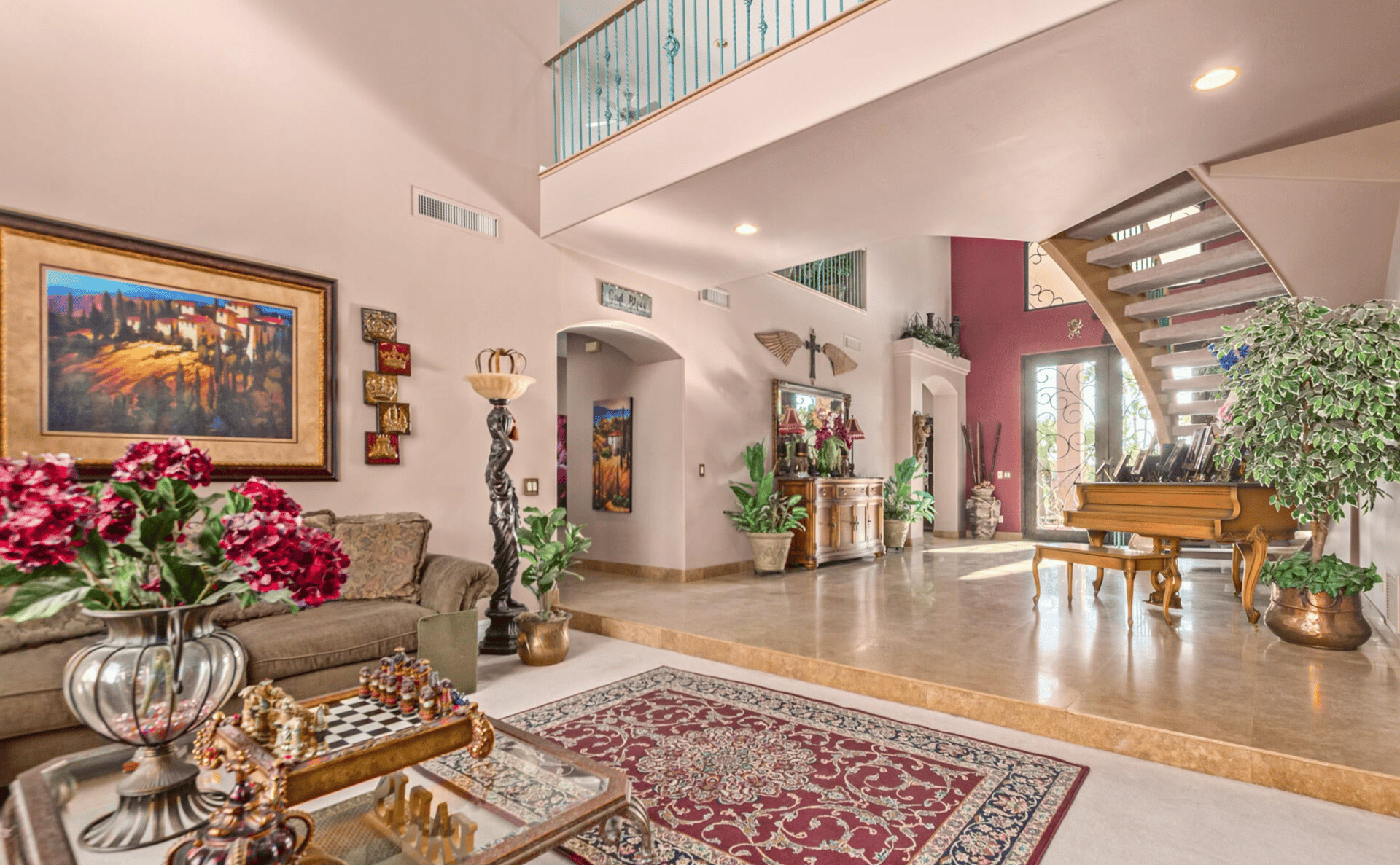 23 E Oakwood Hills Drive - "Builder's Home"
