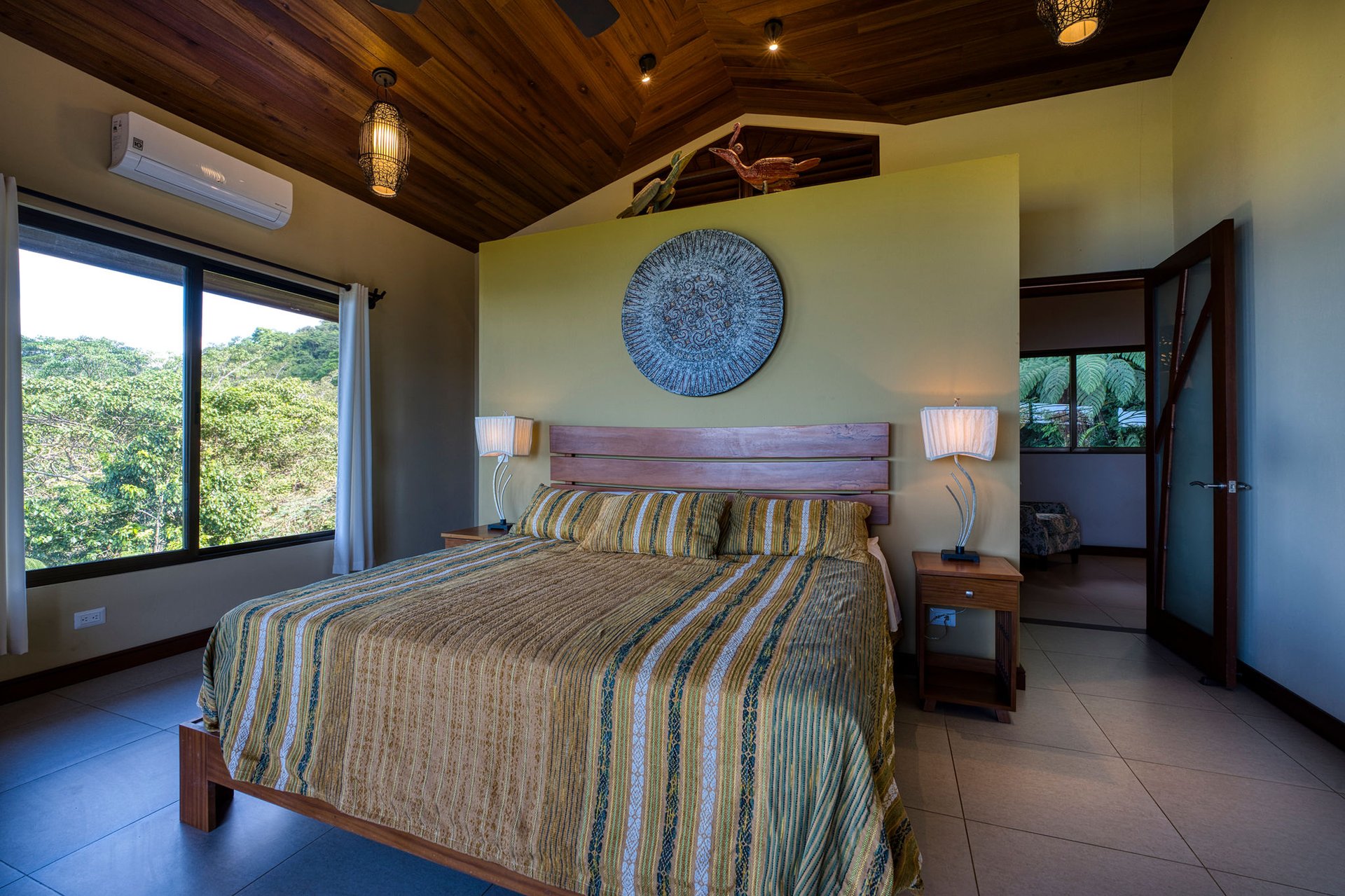 Casa Bambú – LUXURY 5 BEDROOM ESTATE WITH EXCEPTIONAL OCEAN VIEWS