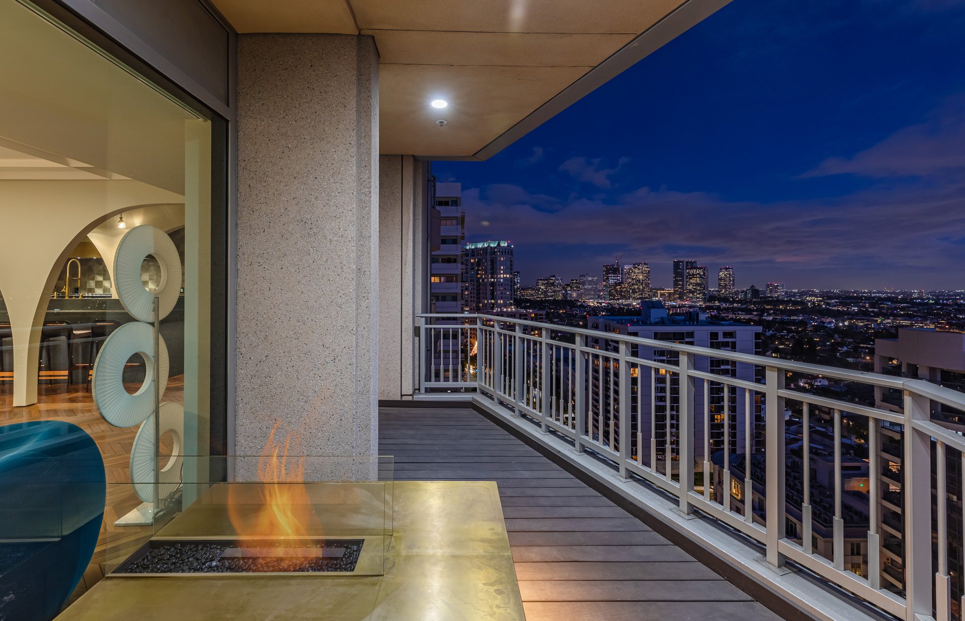 10727 Wilshire Blvd Unit: 1805, Wilshire Corridor