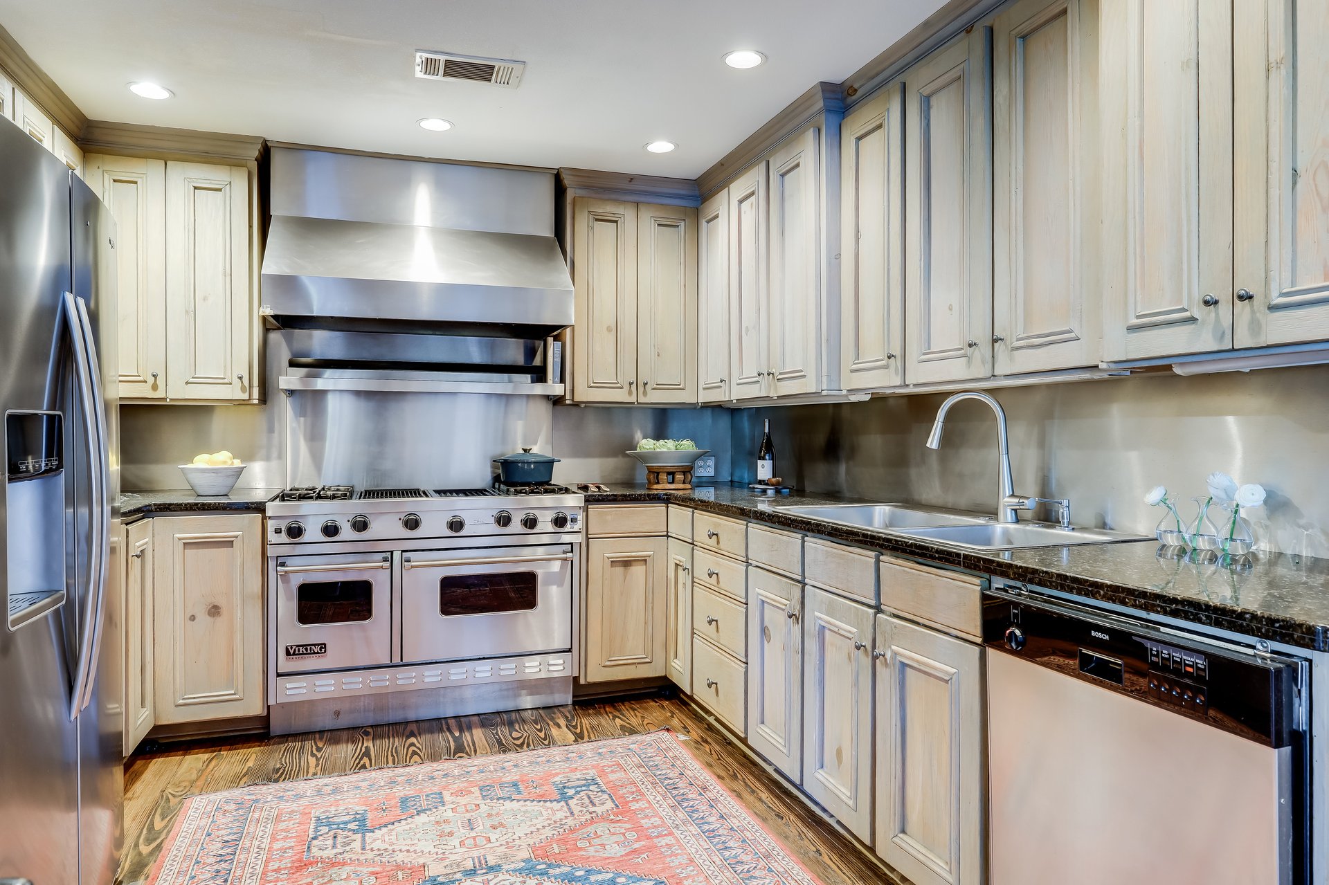 1511 Rainbow Bend