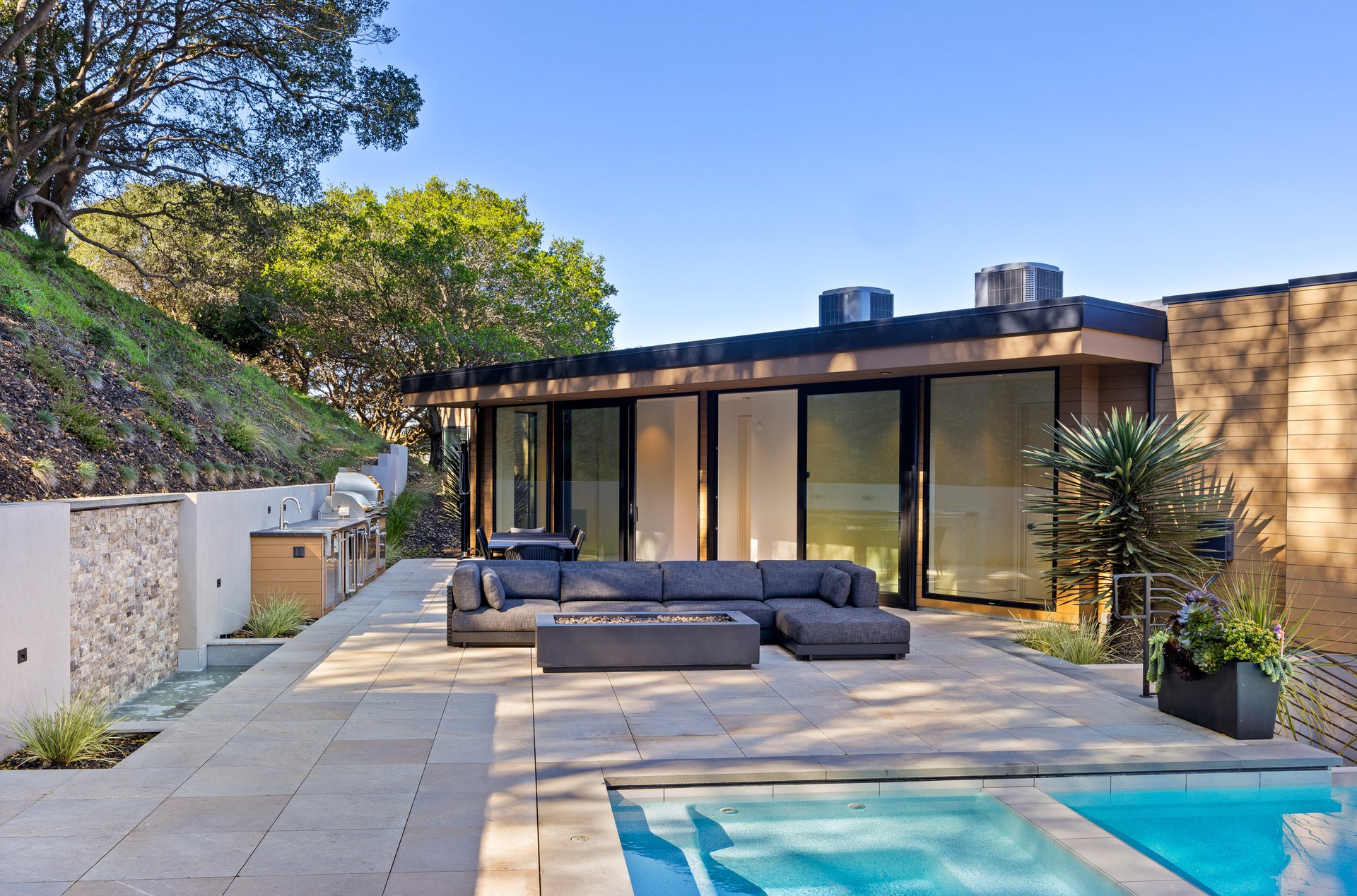 Modern Luxury - Completed in 2019