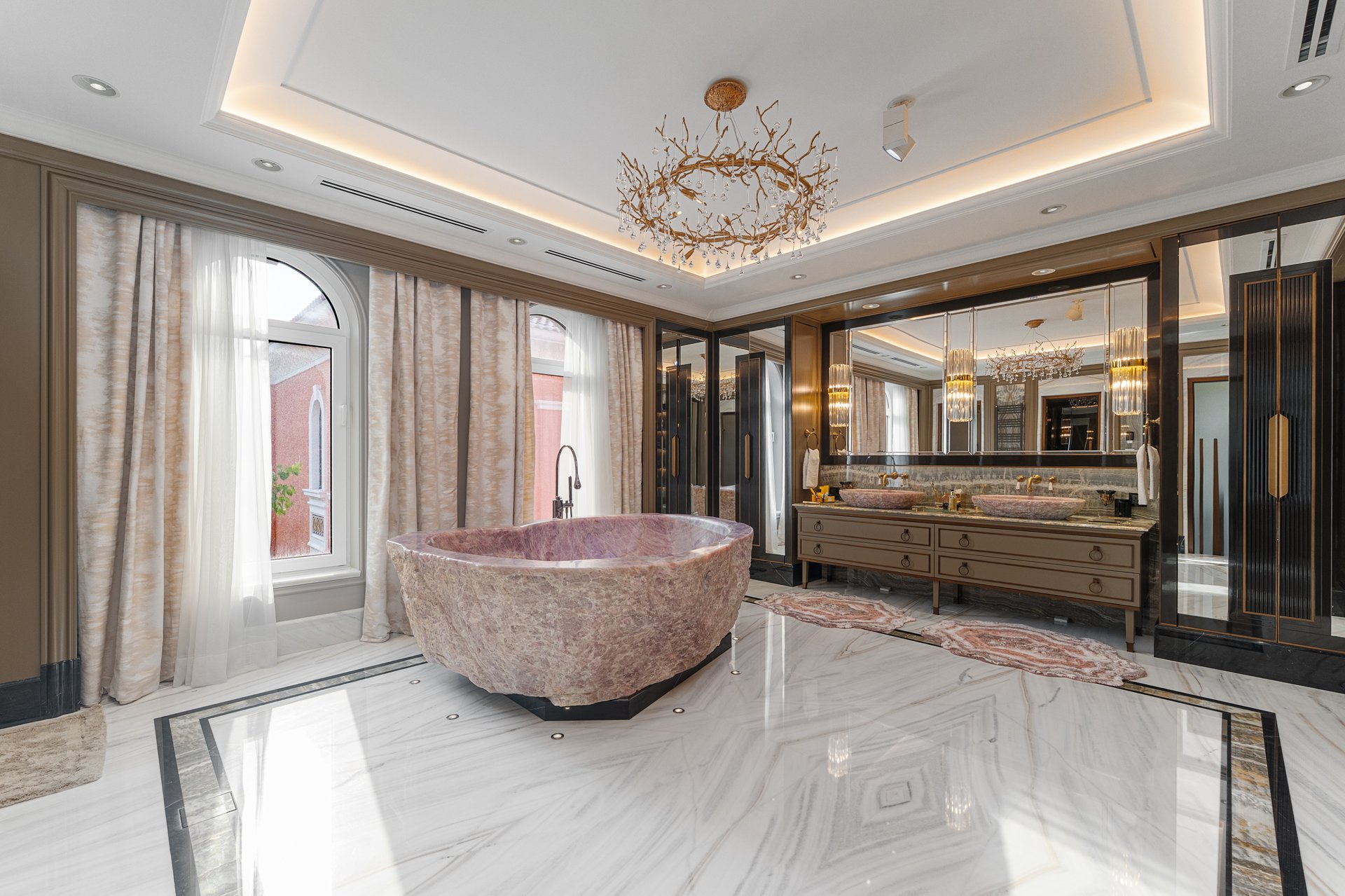 XXII Carat Mansion 