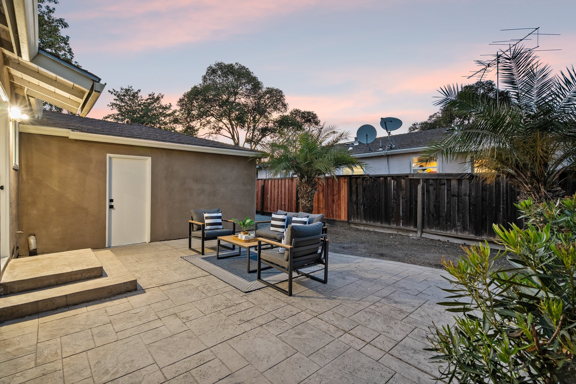 2431 Pilot Knob DR
