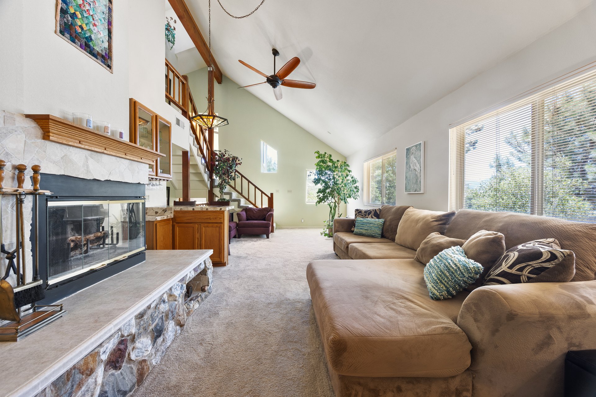 Panoramic Mountain Views in West Golden Hills — 21725 Mountain Drive, Tehachapi