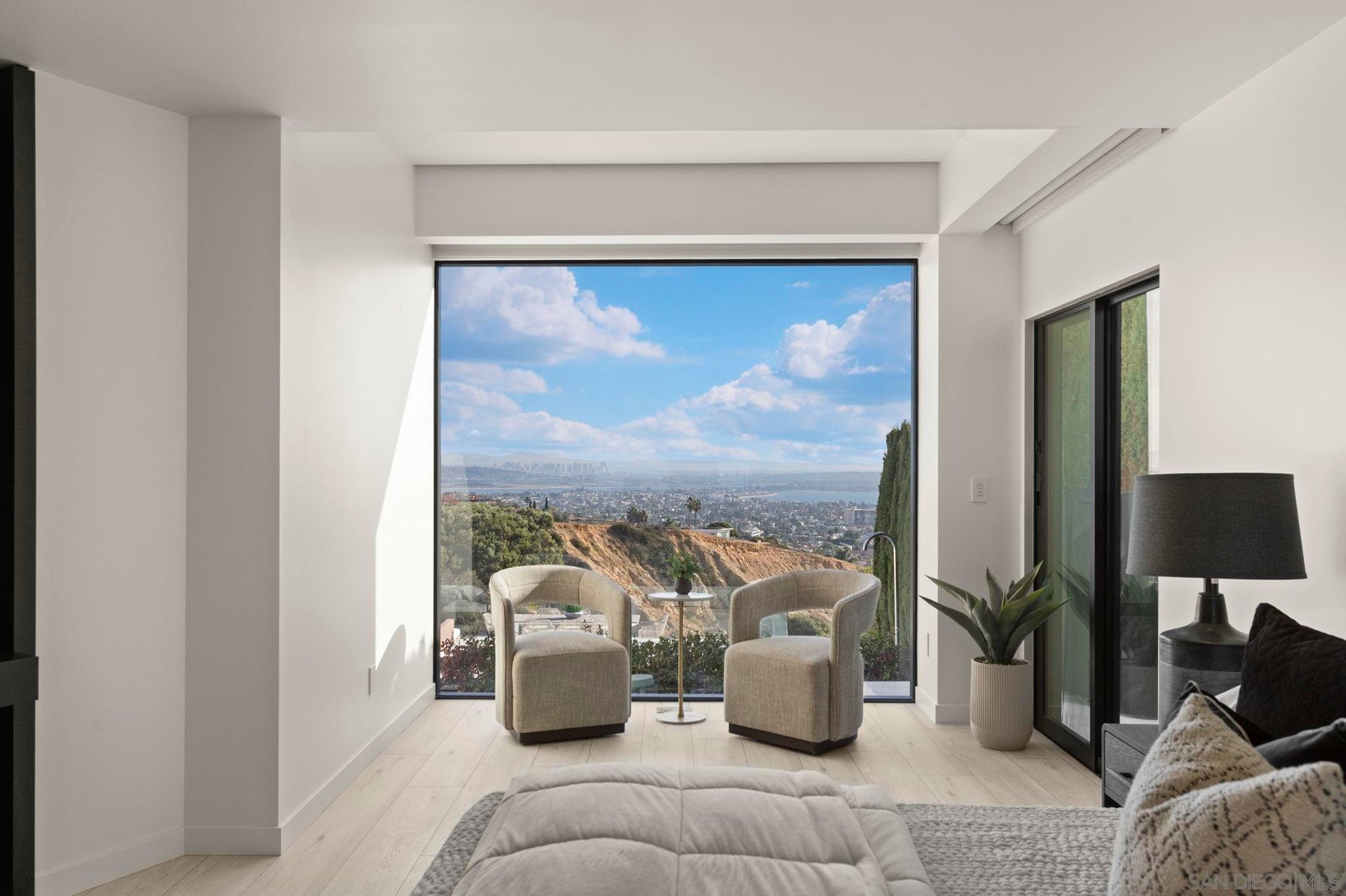 5811 Box Canyon Rd. La Jolla, CA