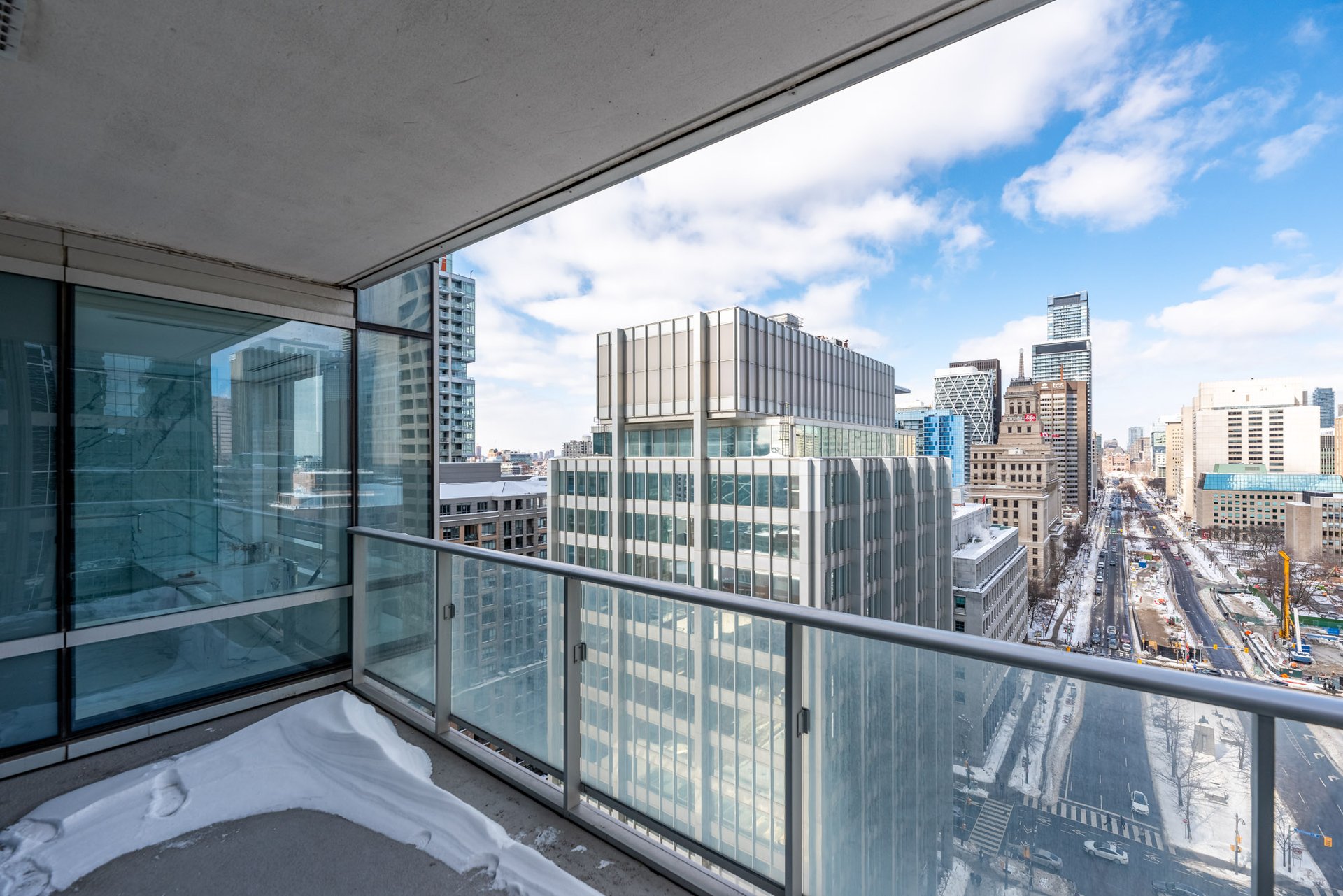 Suite 1906- 180 University Avenue