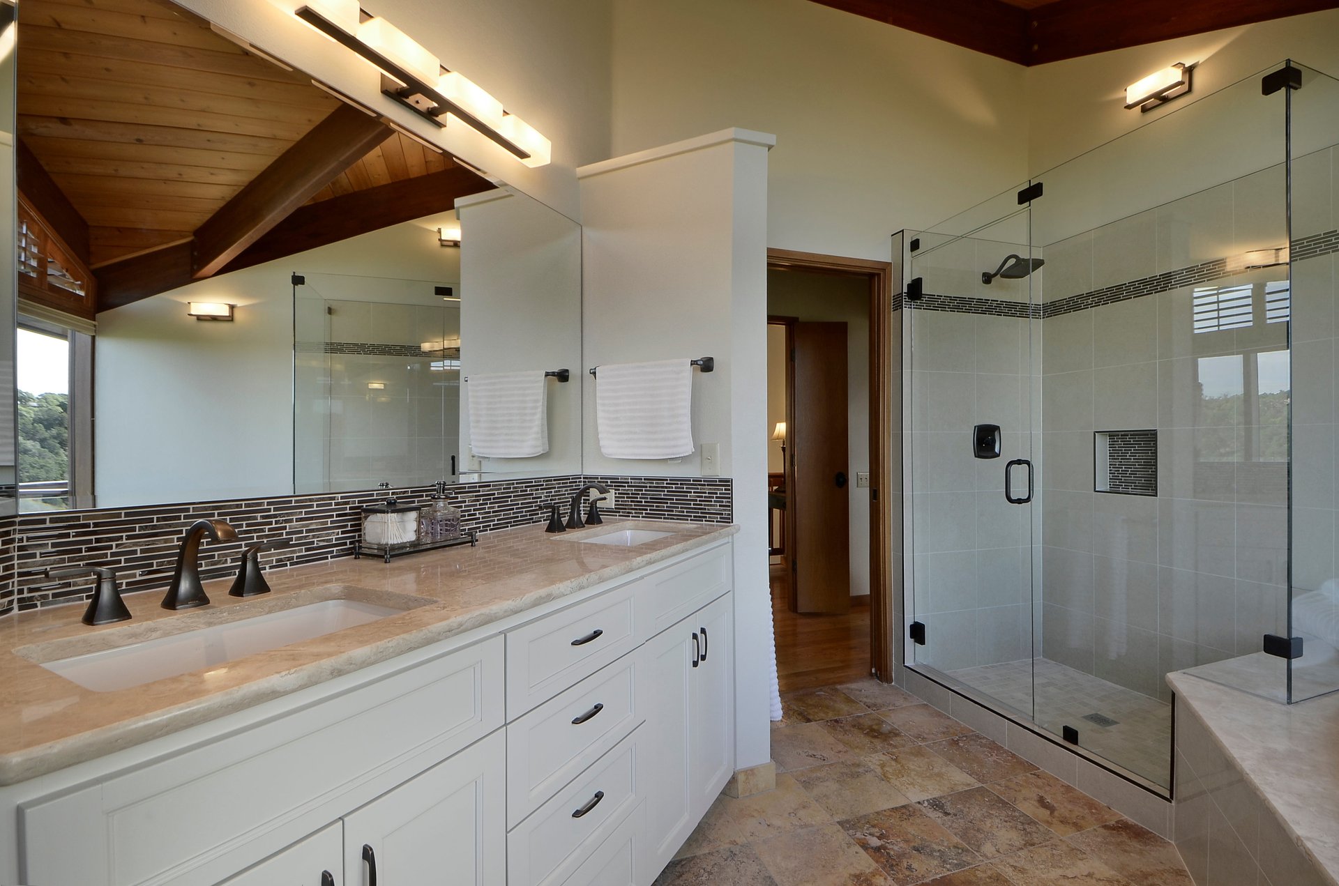 Contemporary Family Retreat