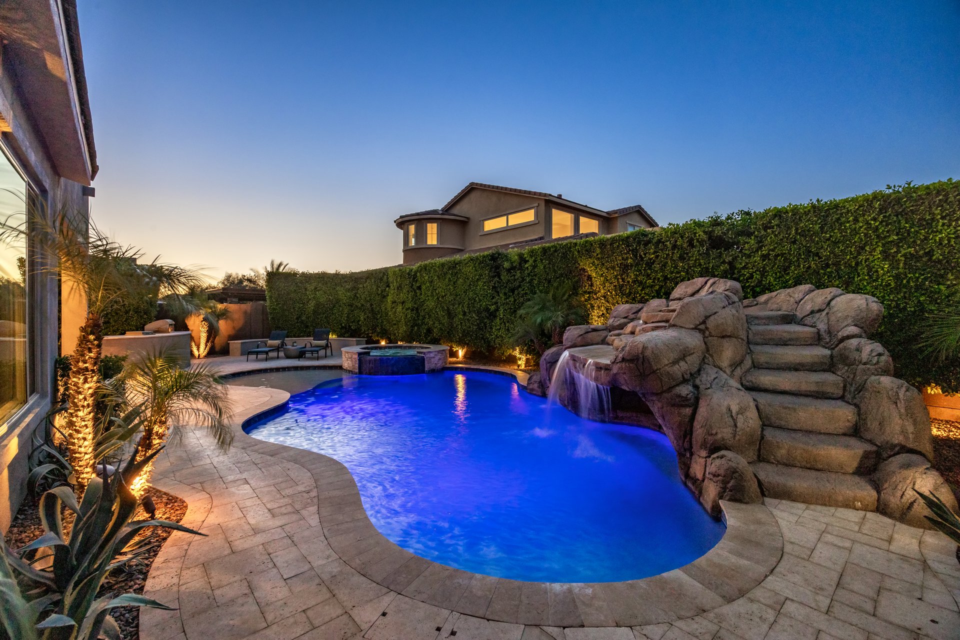 3020 E LOS GATOS Drive