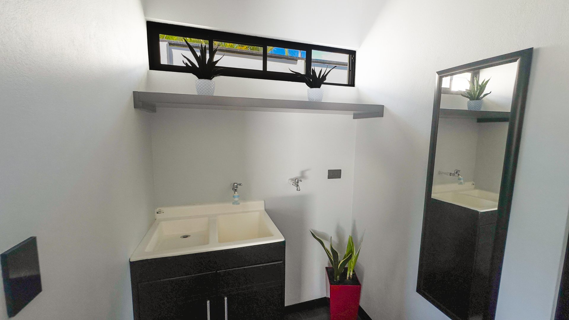 Residence in Bahía Ballena: Expansion Opportunity and Privileged Location!!