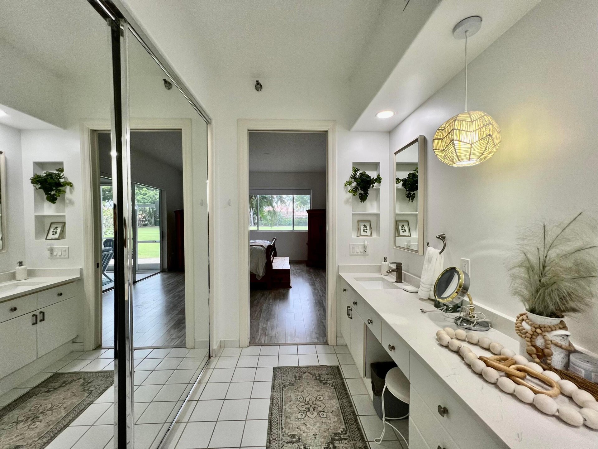 2431 NW 59th St 404