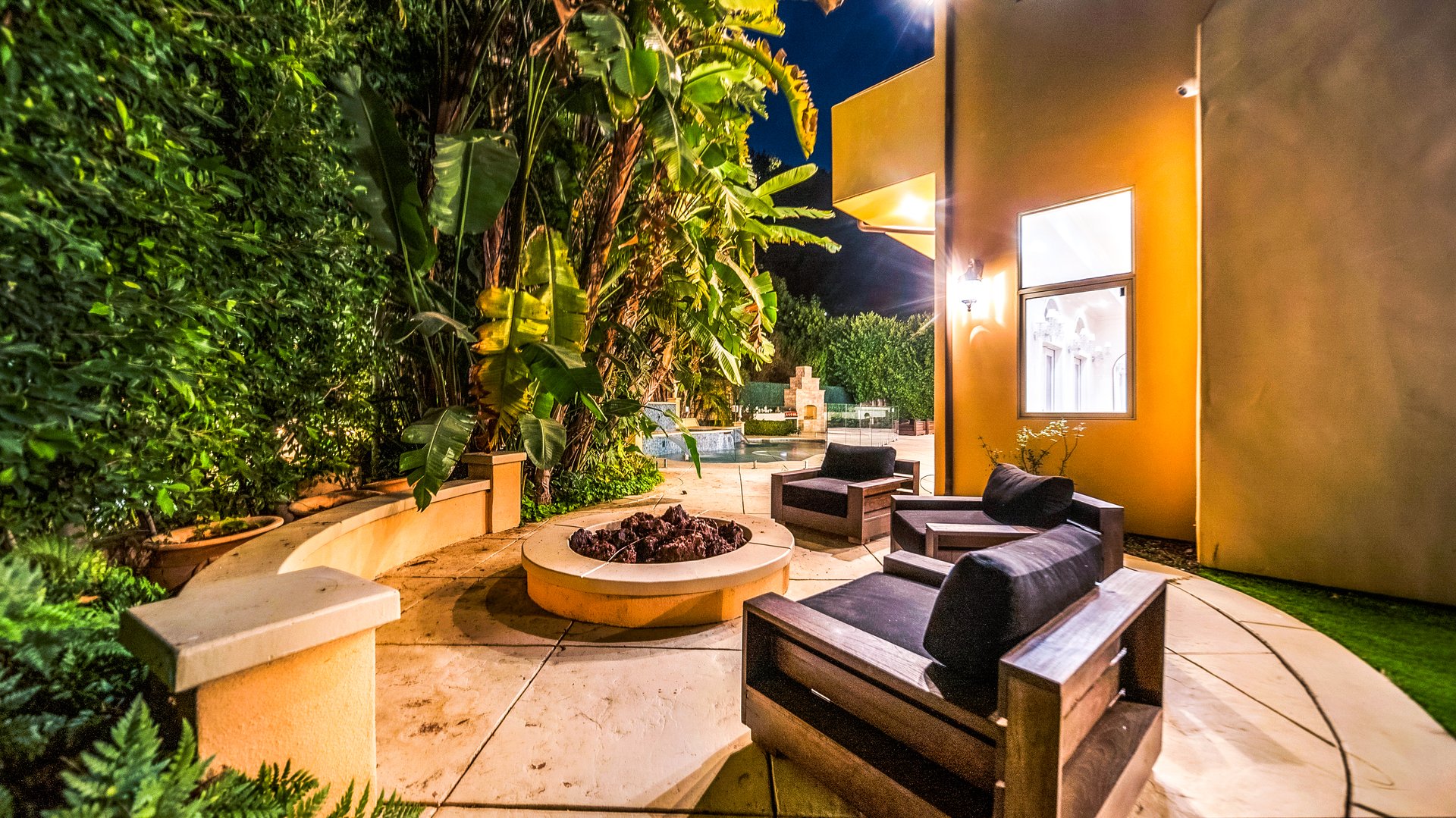 Ysidro Oasis 🌴