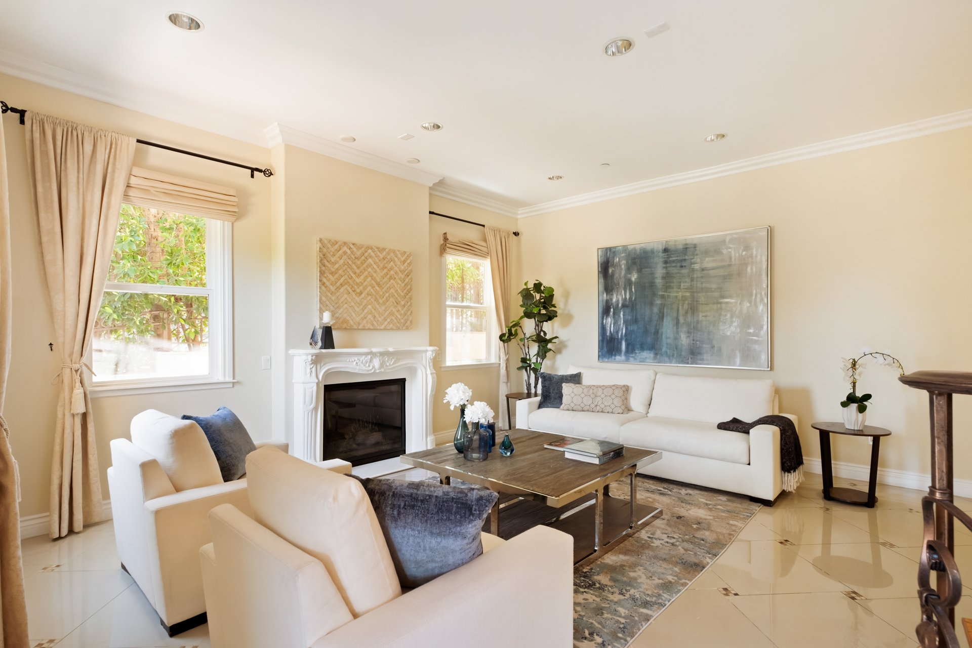11925 Charnock Rd, Mar Vista