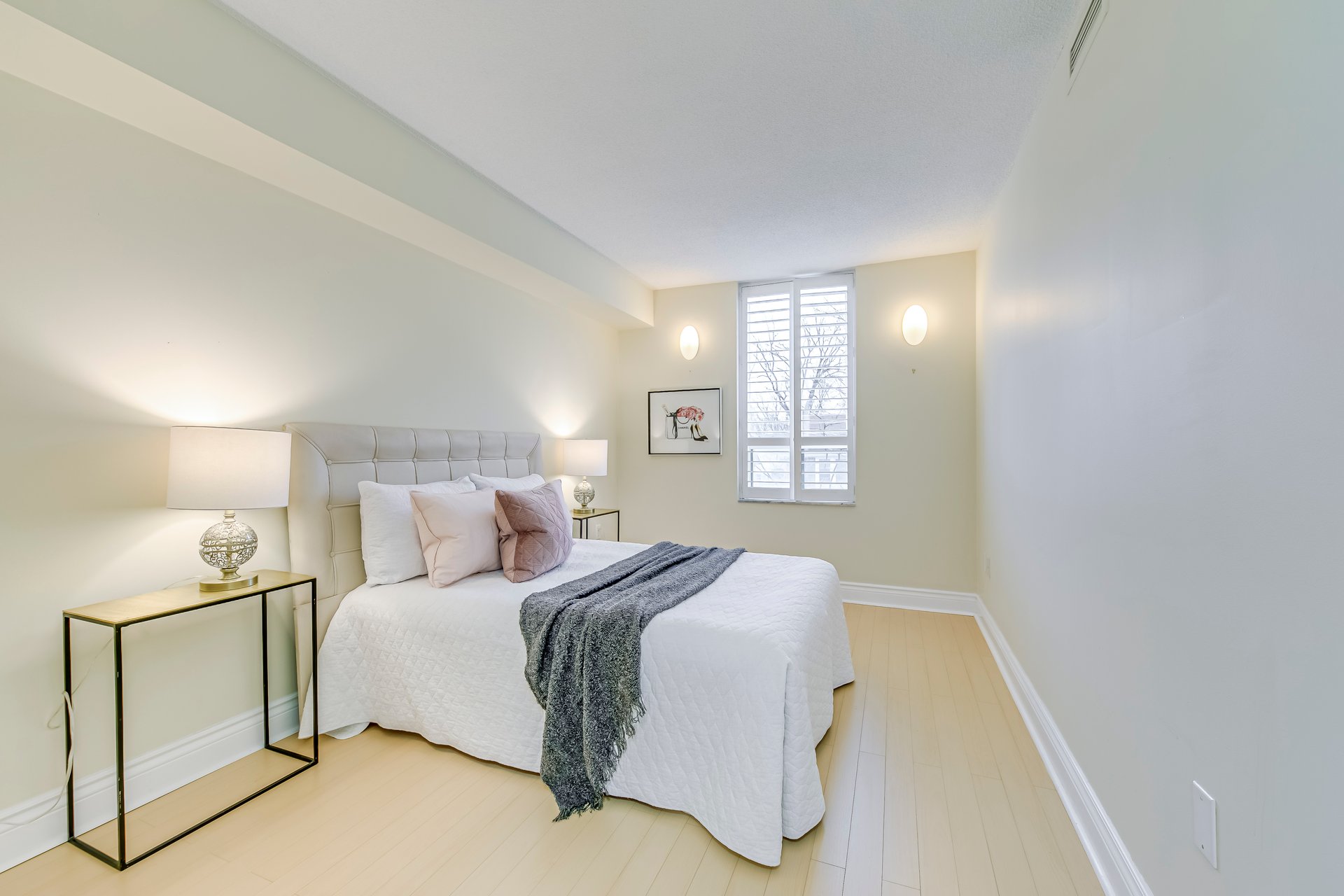 185 Robinson St 205