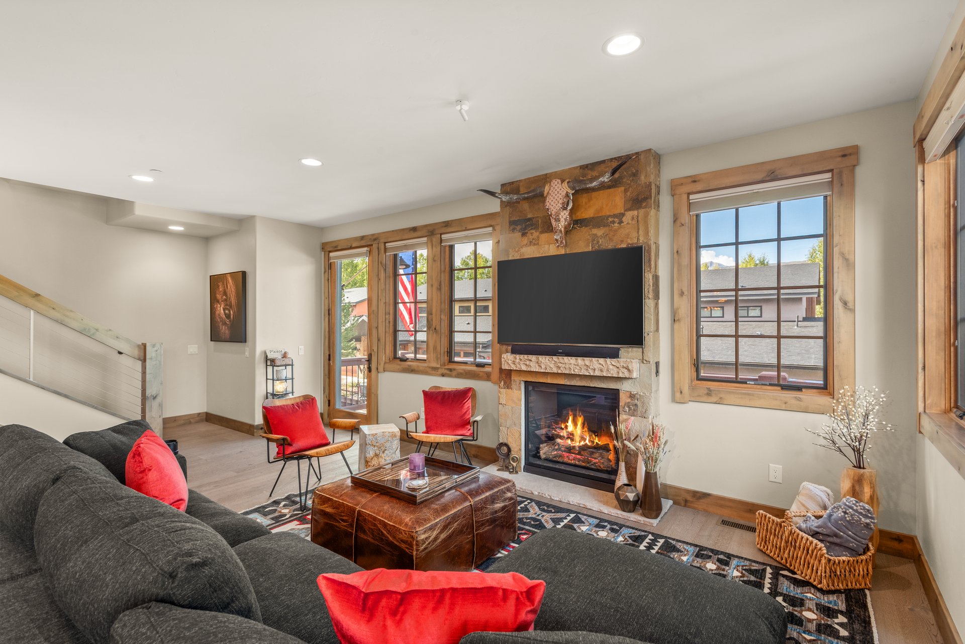 Shadowrock Townhome with Stunning Mountain Views