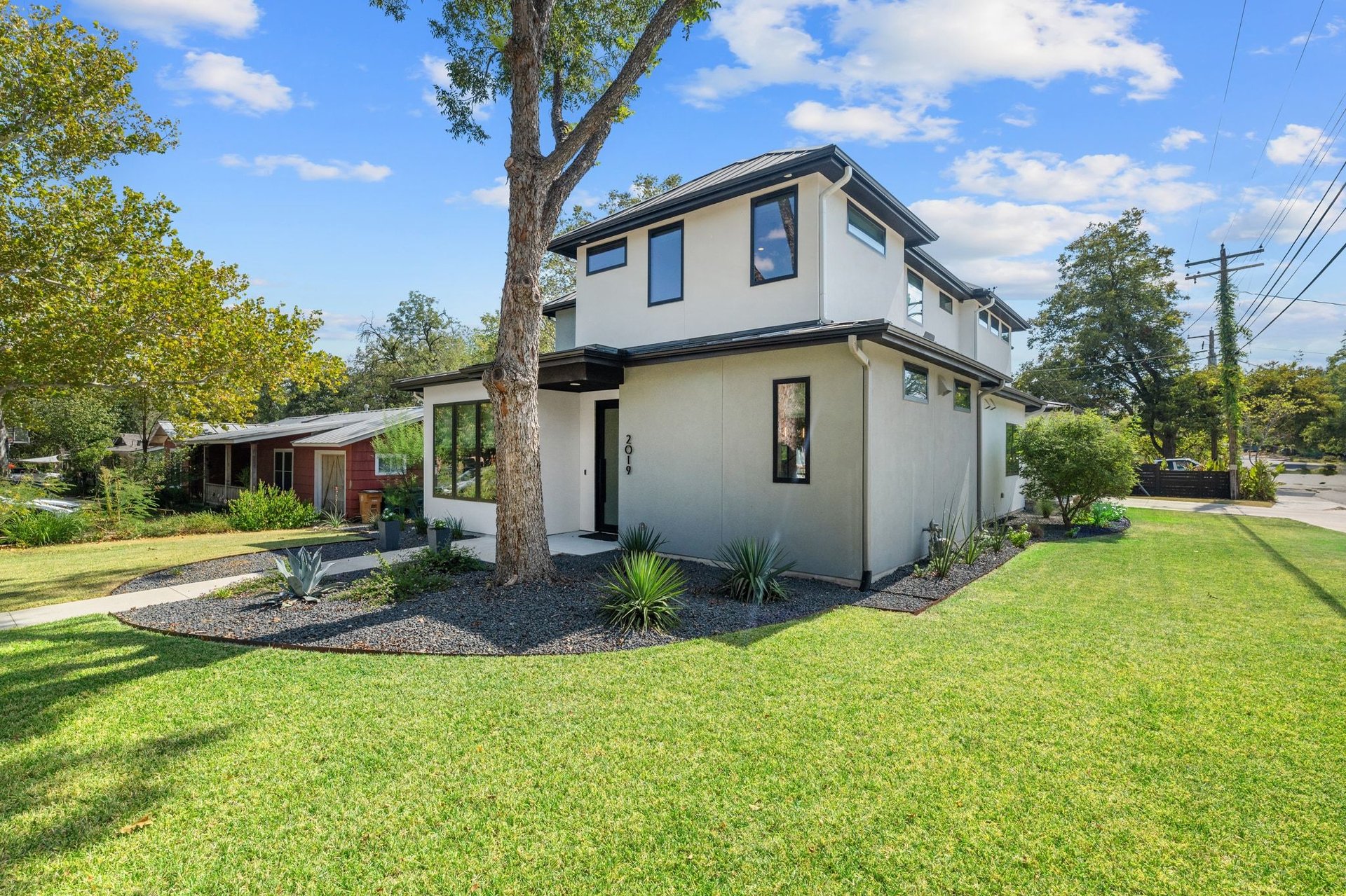 2019 Brentwood Street