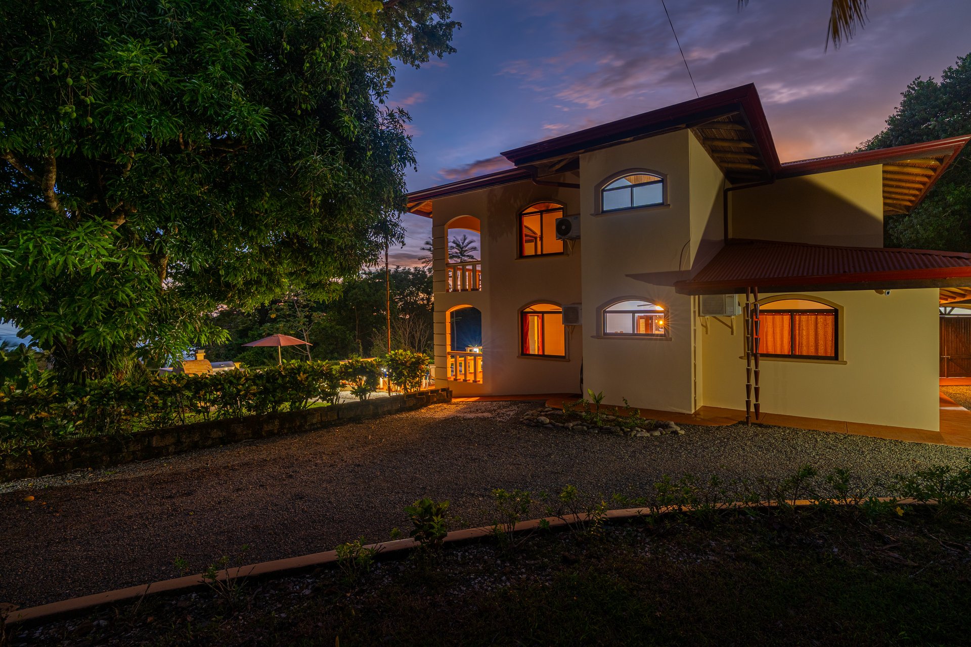 Classic Luxury at Casa Ceiba, Coastal Ocean View 4 Bedroom Home Near Uvita