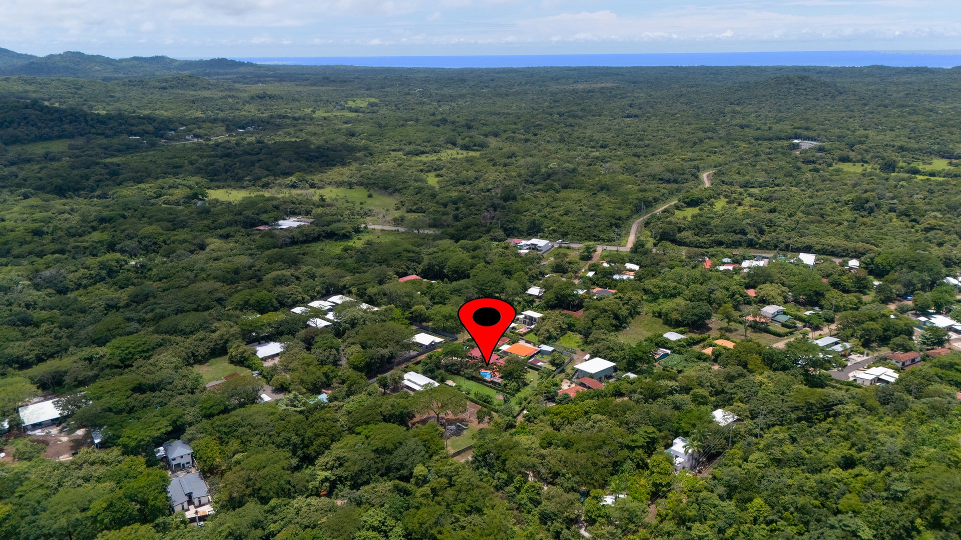 Tamarit House | Spacious Tropical Retreat in Villareal, Costa Rica