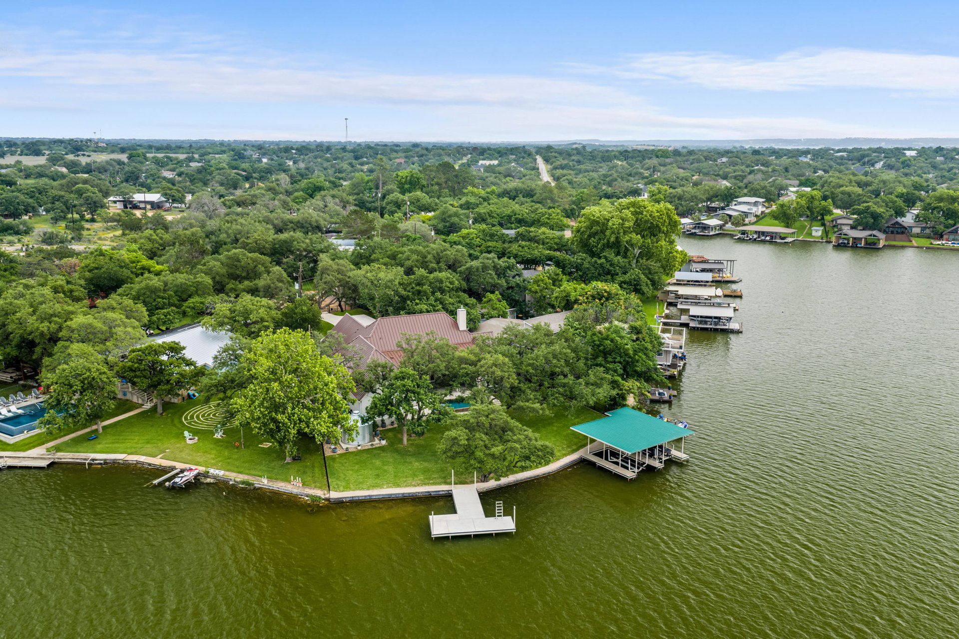 1131 N Shorewood Drive