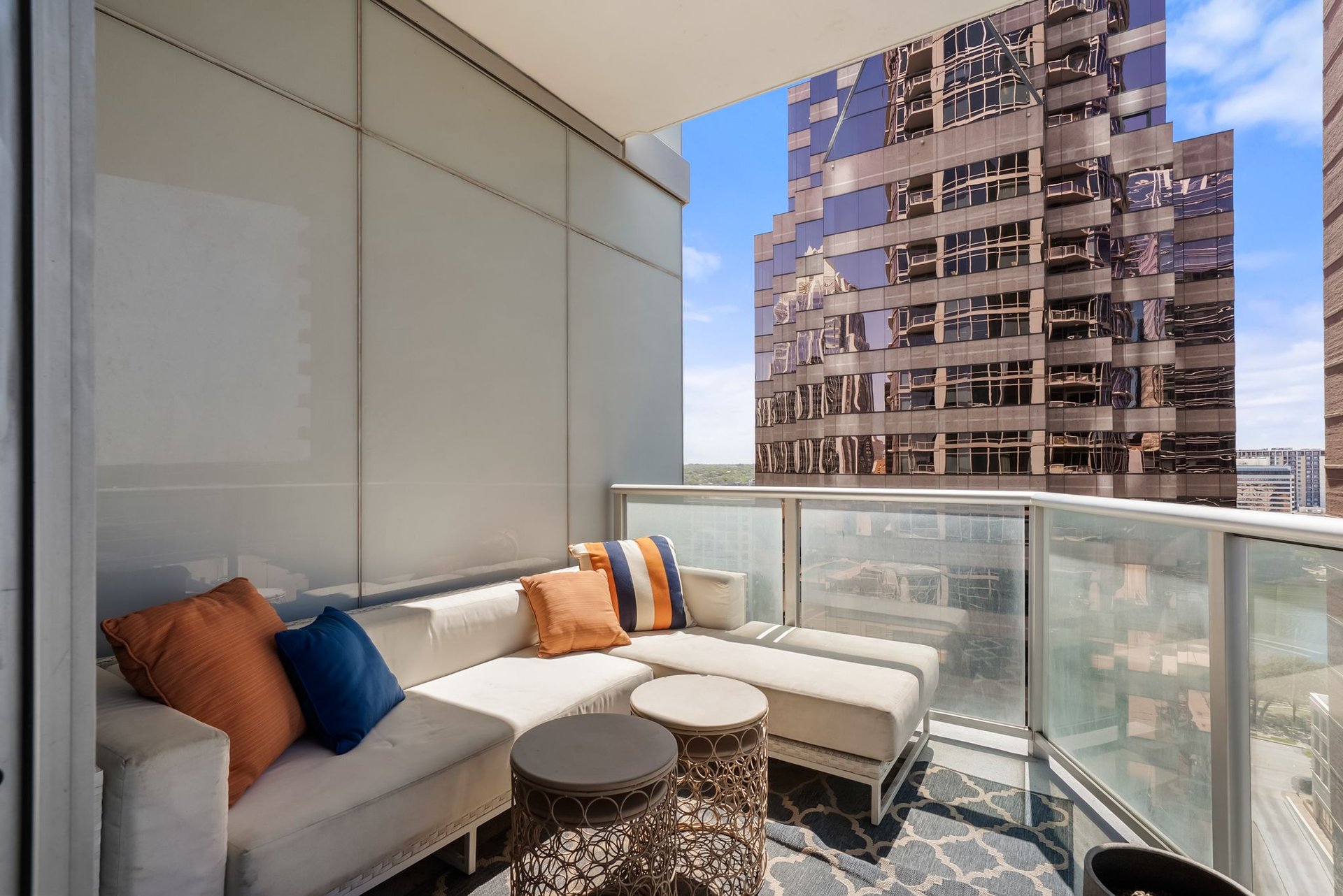 200 Congress Avenue #14C