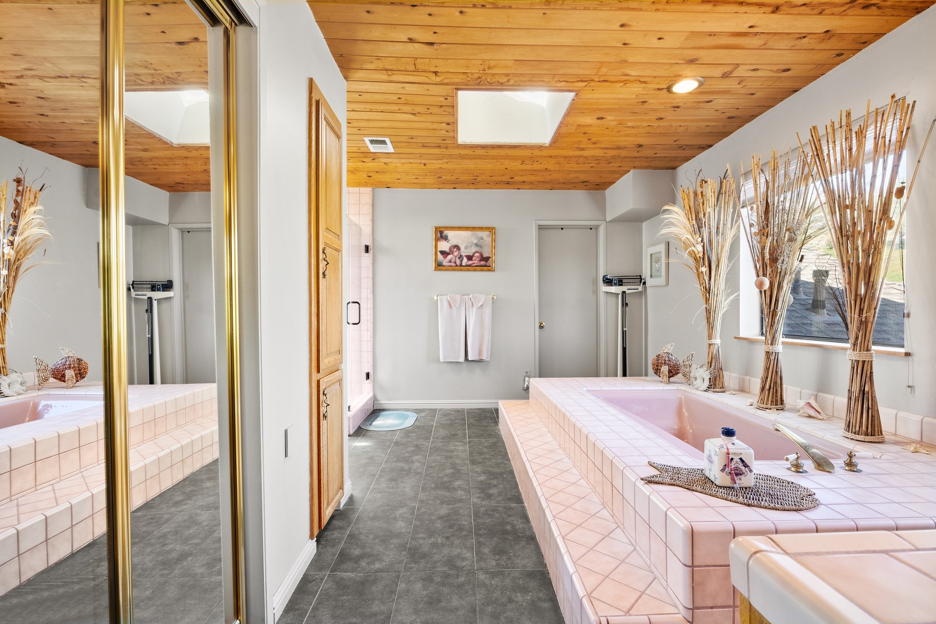Views & Private 4.44-Acre Retreat | 24930 Paramount Drive