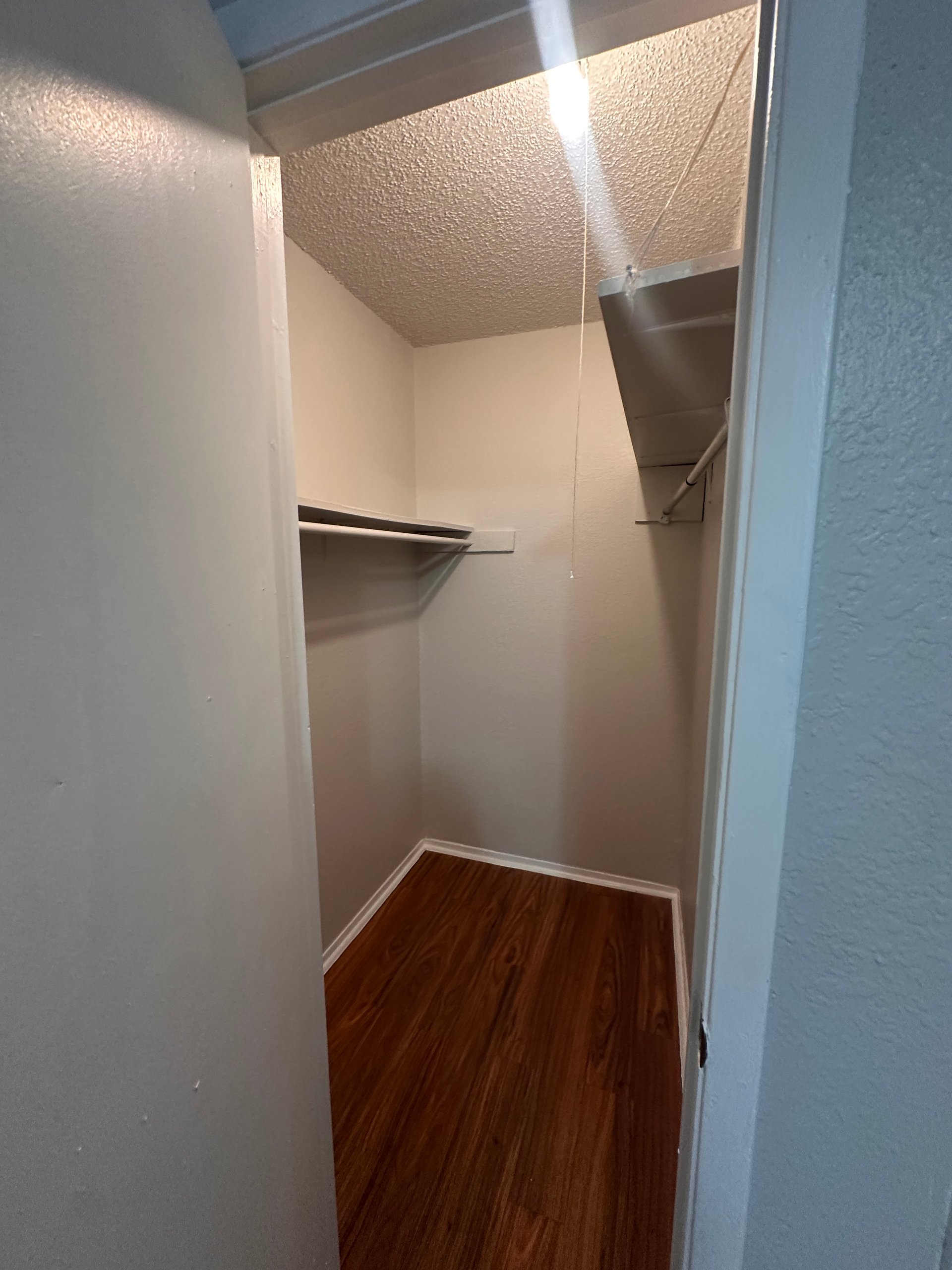 806 E Standifer