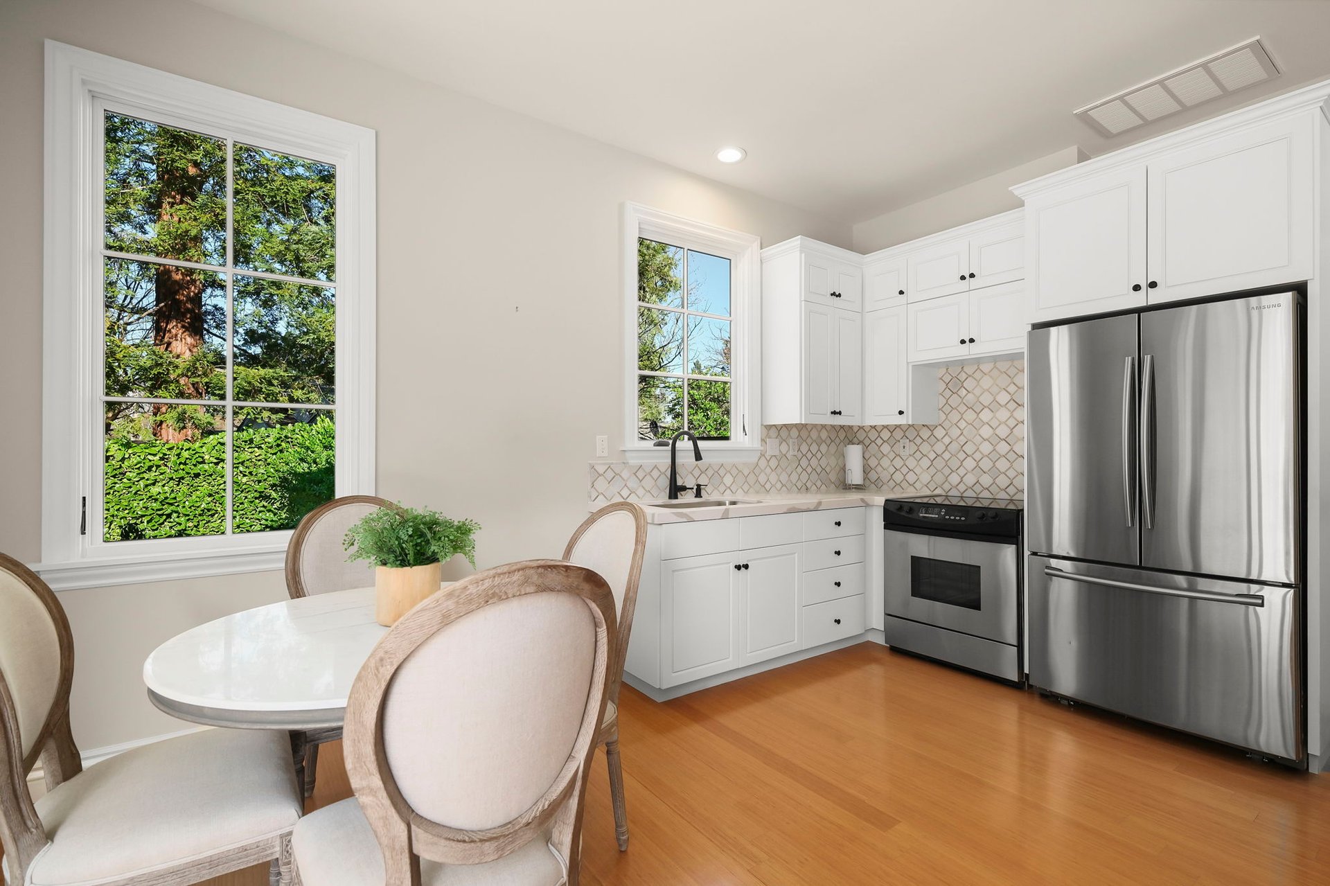 322 W Prospect Ave
