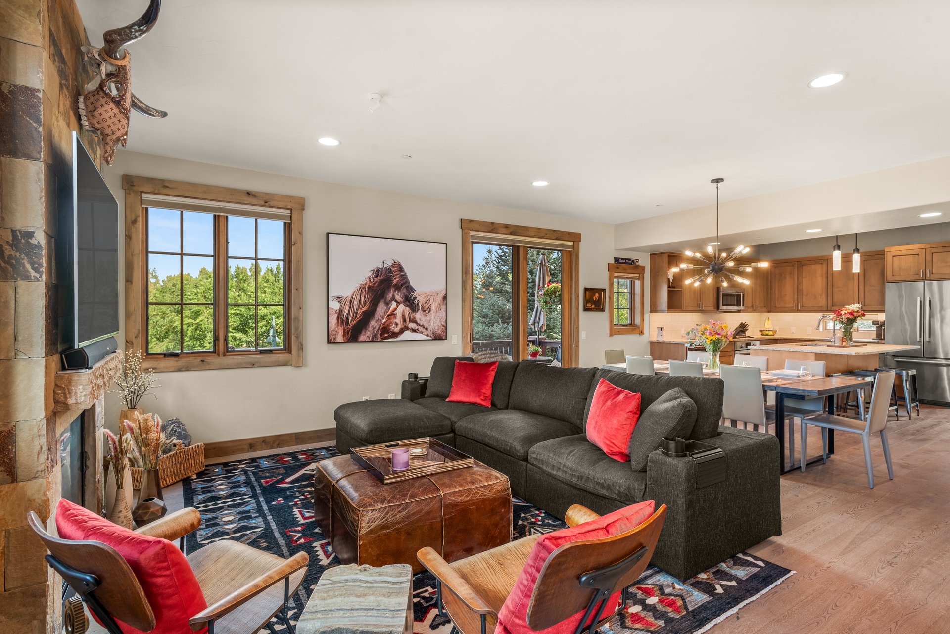 Shadowrock Townhome with Stunning Mountain Views