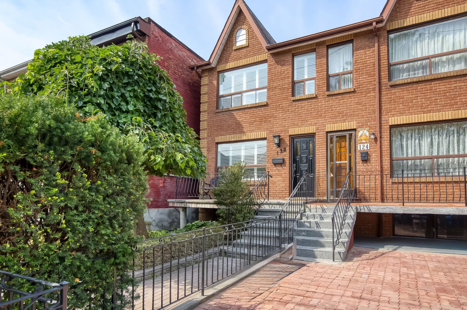 122 Lisgar St