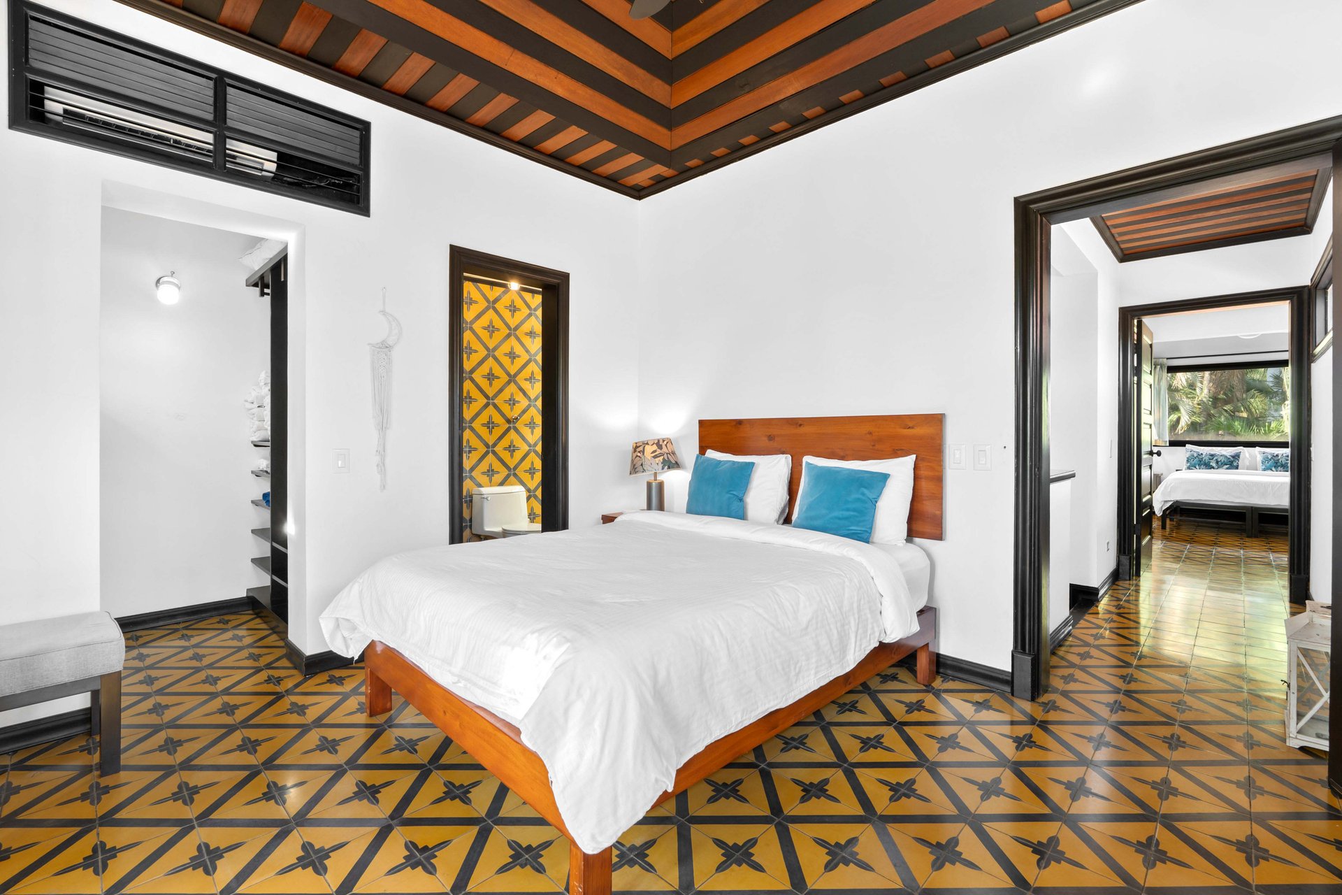 Villa Cerca del Mar 5 | Beach House in Highly Coveted and Intimate Development in Tamarindo/Langosta