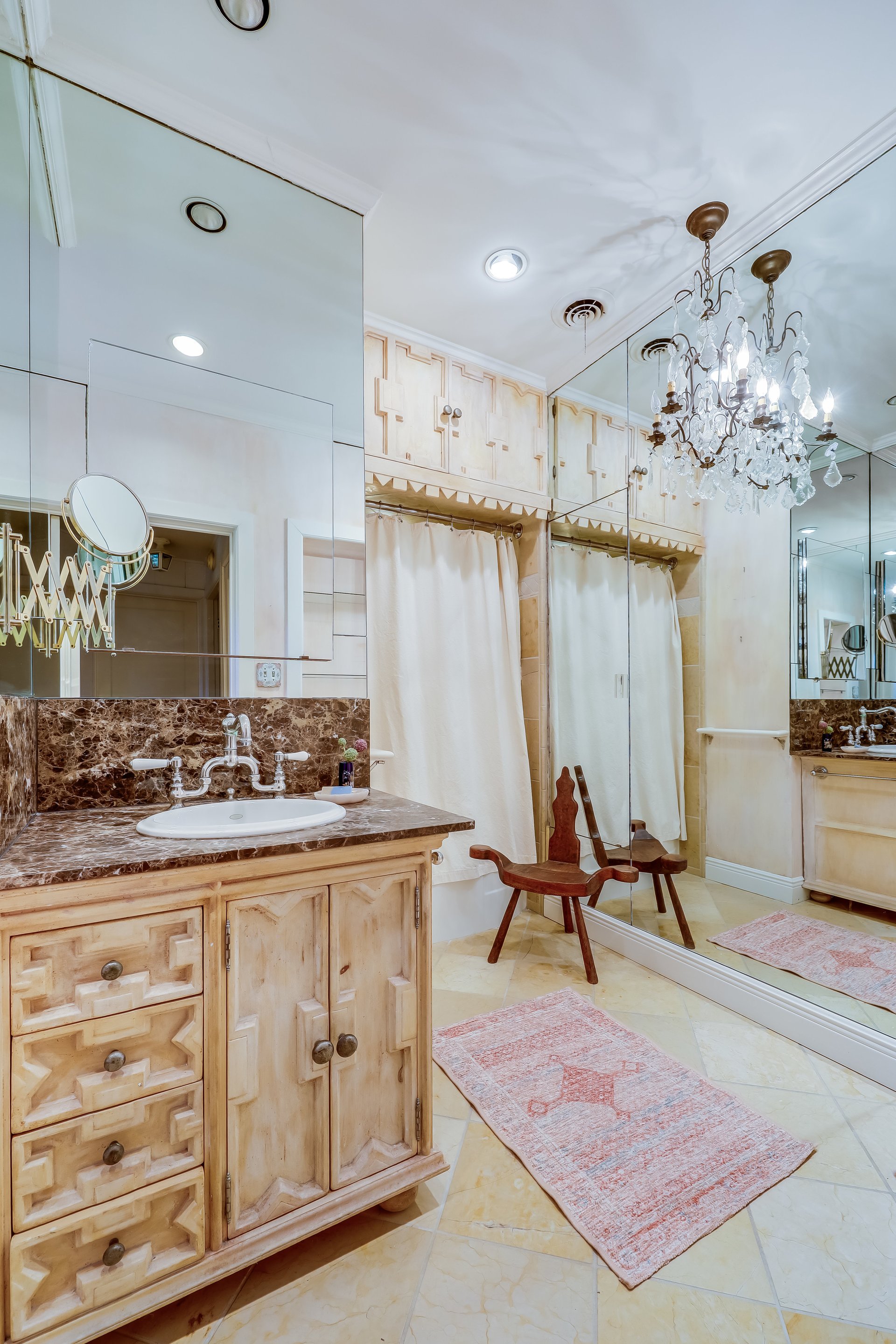 1511 Rainbow Bend