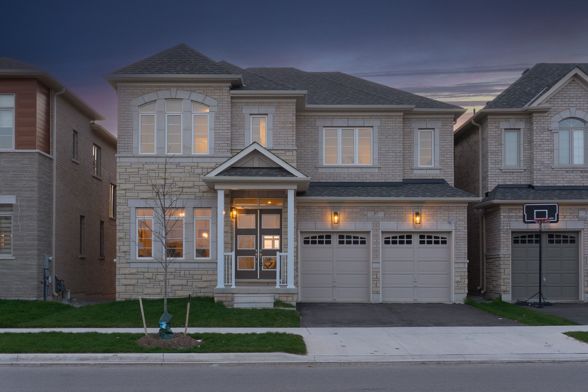 37 North Park Boulevard, Oakville