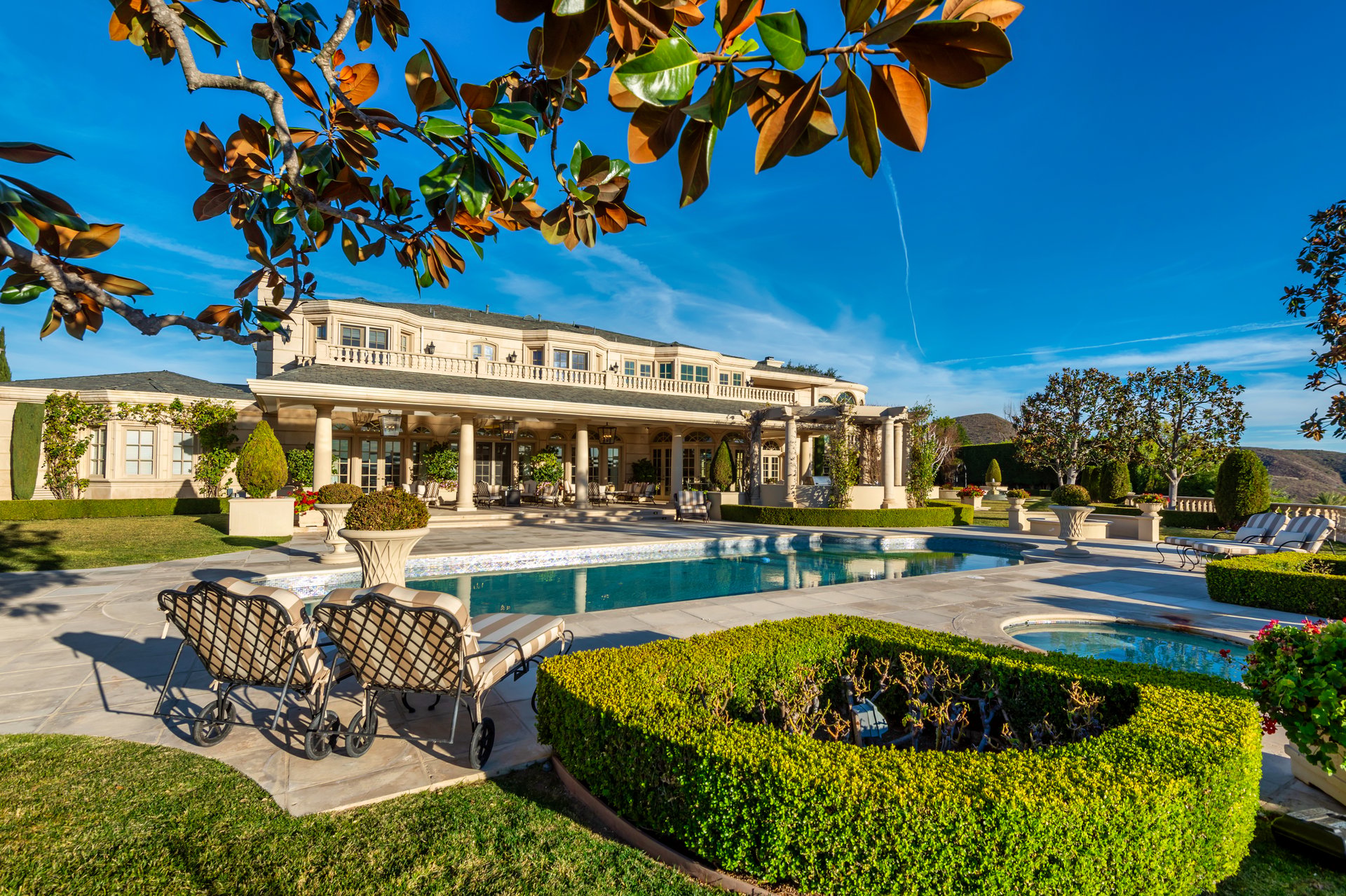 996 Vista Ridge Lane