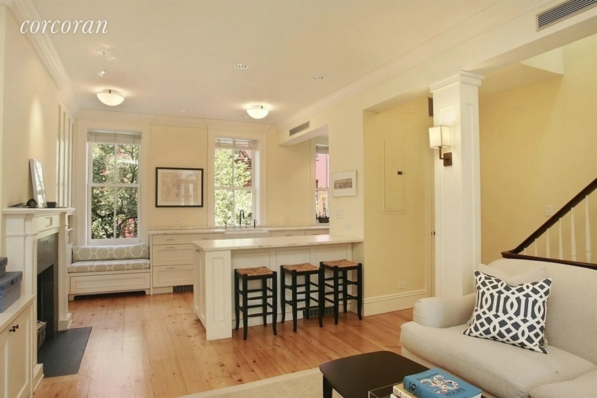 4 Charles St Apt 2
