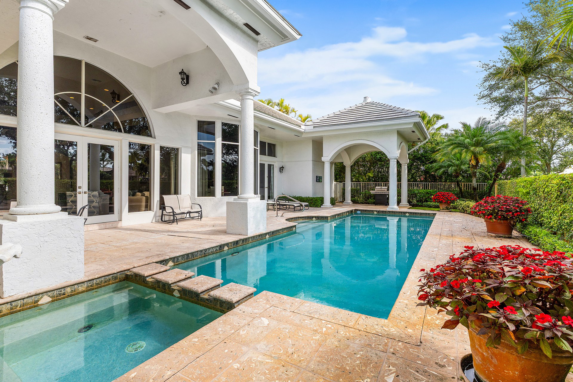 16330 Vintage Oaks Lane