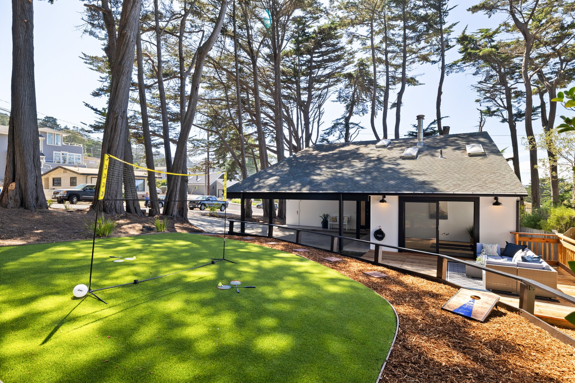 207 Beverly Pl