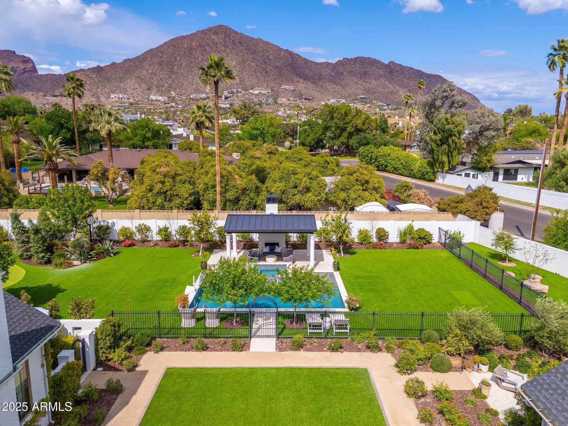 5144 E Calle Del Medio 