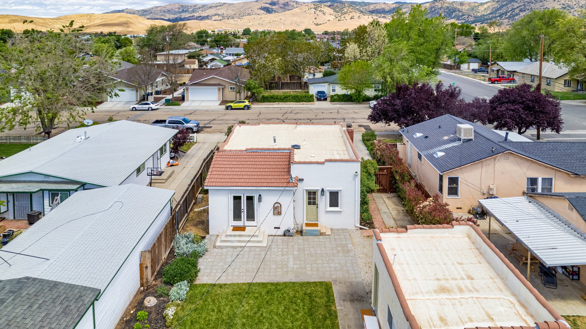 304 W D Street
