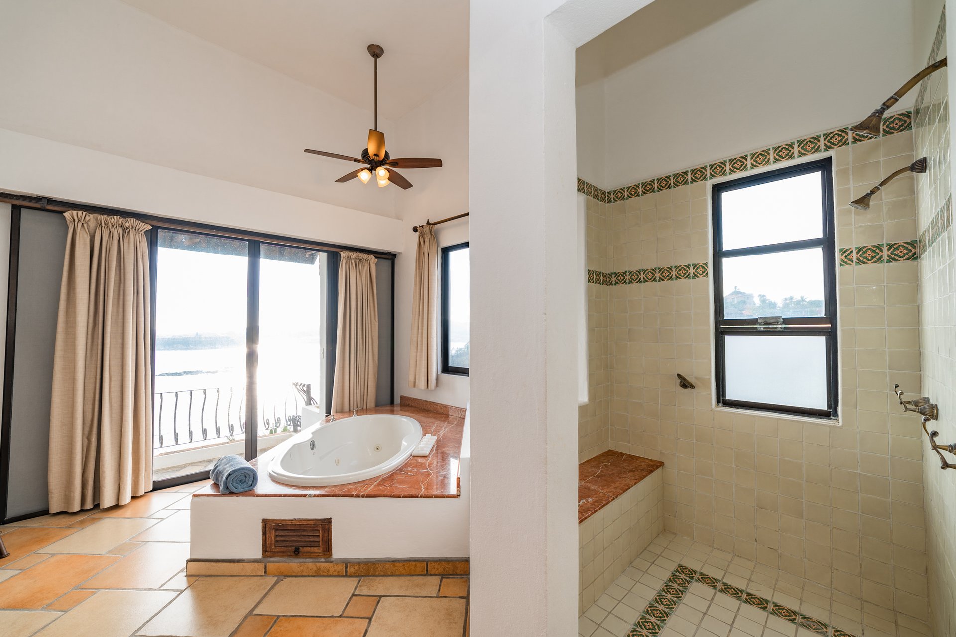 5 Bedroom, Single Family Home, Villa Encantada 