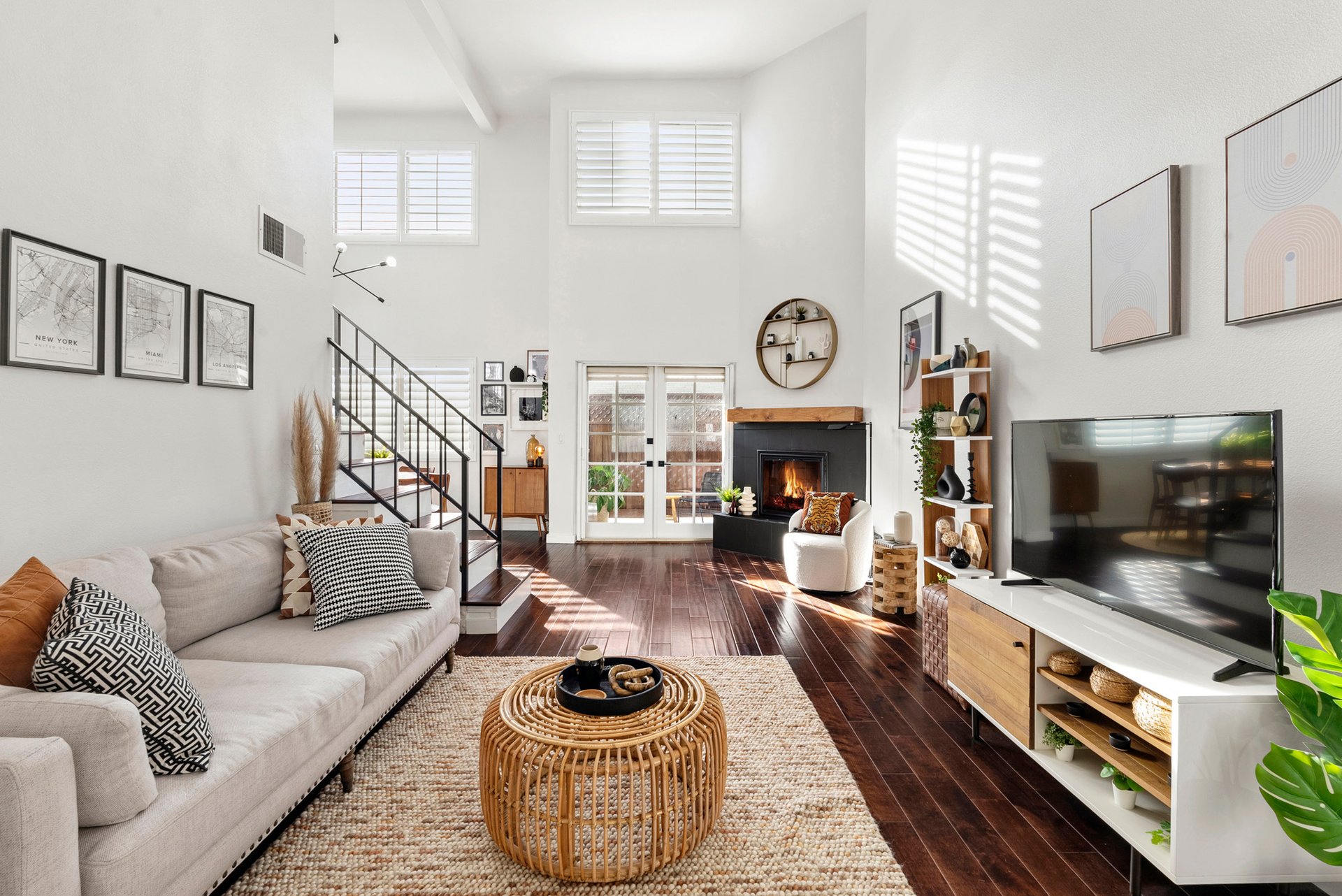 Radiant Townhome in the Heart of Studio City! 