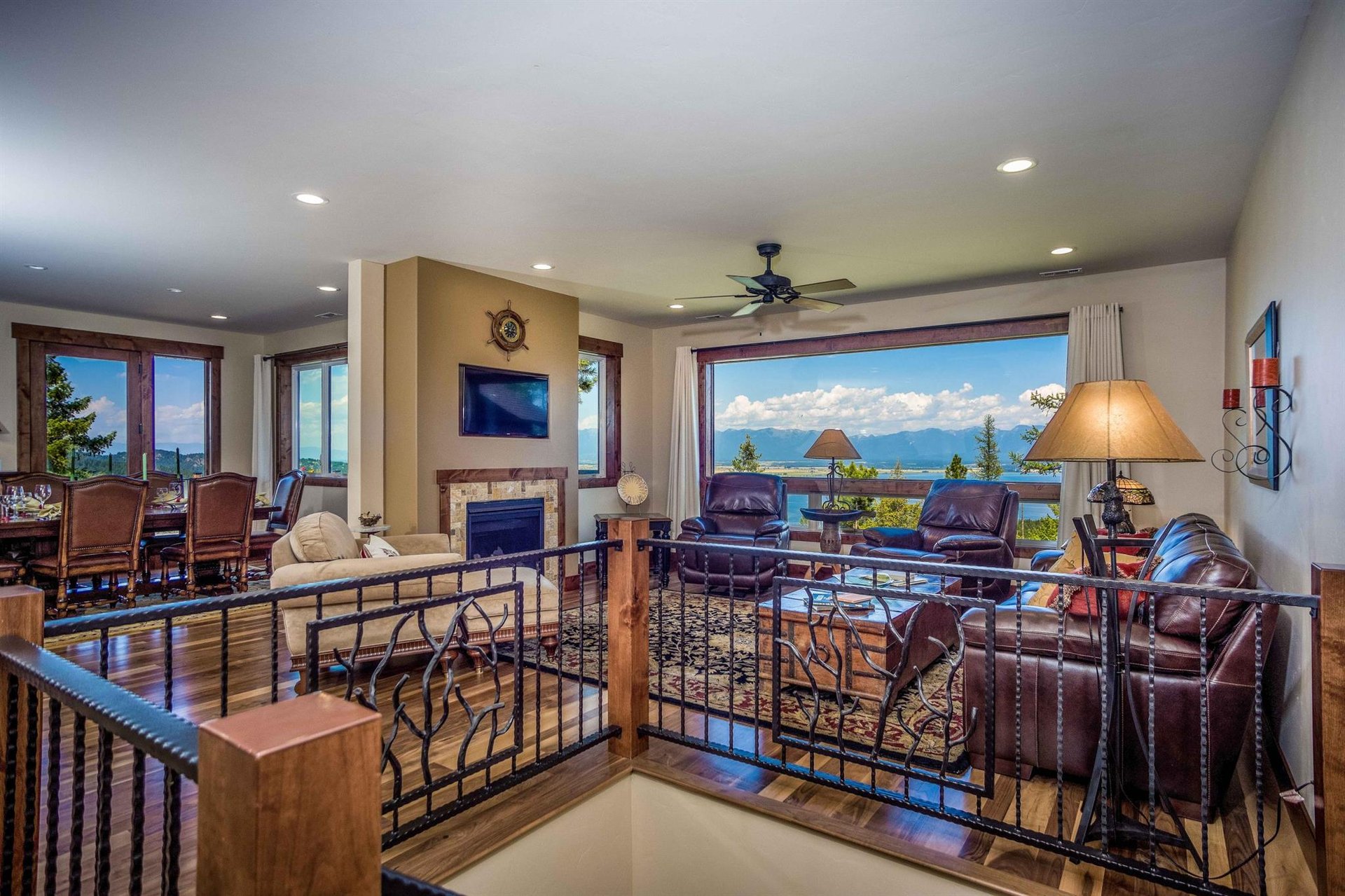 985 Bear Mountain Rd