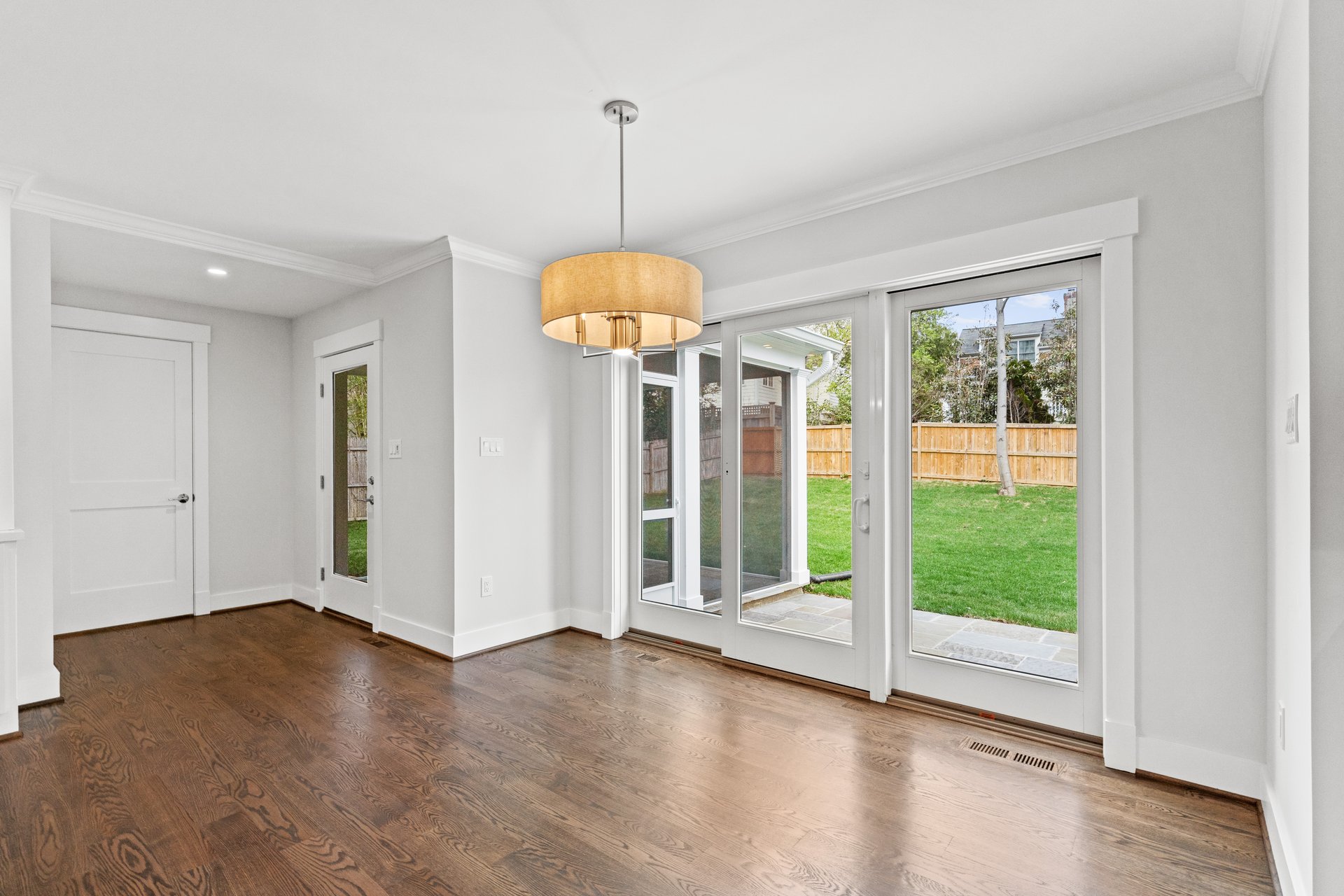 5952 Searl Ter