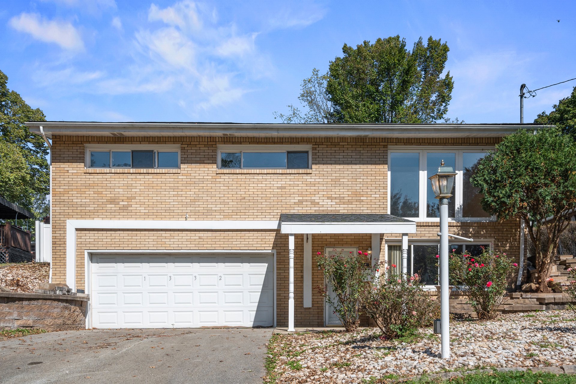 1332 Foxboro Dr