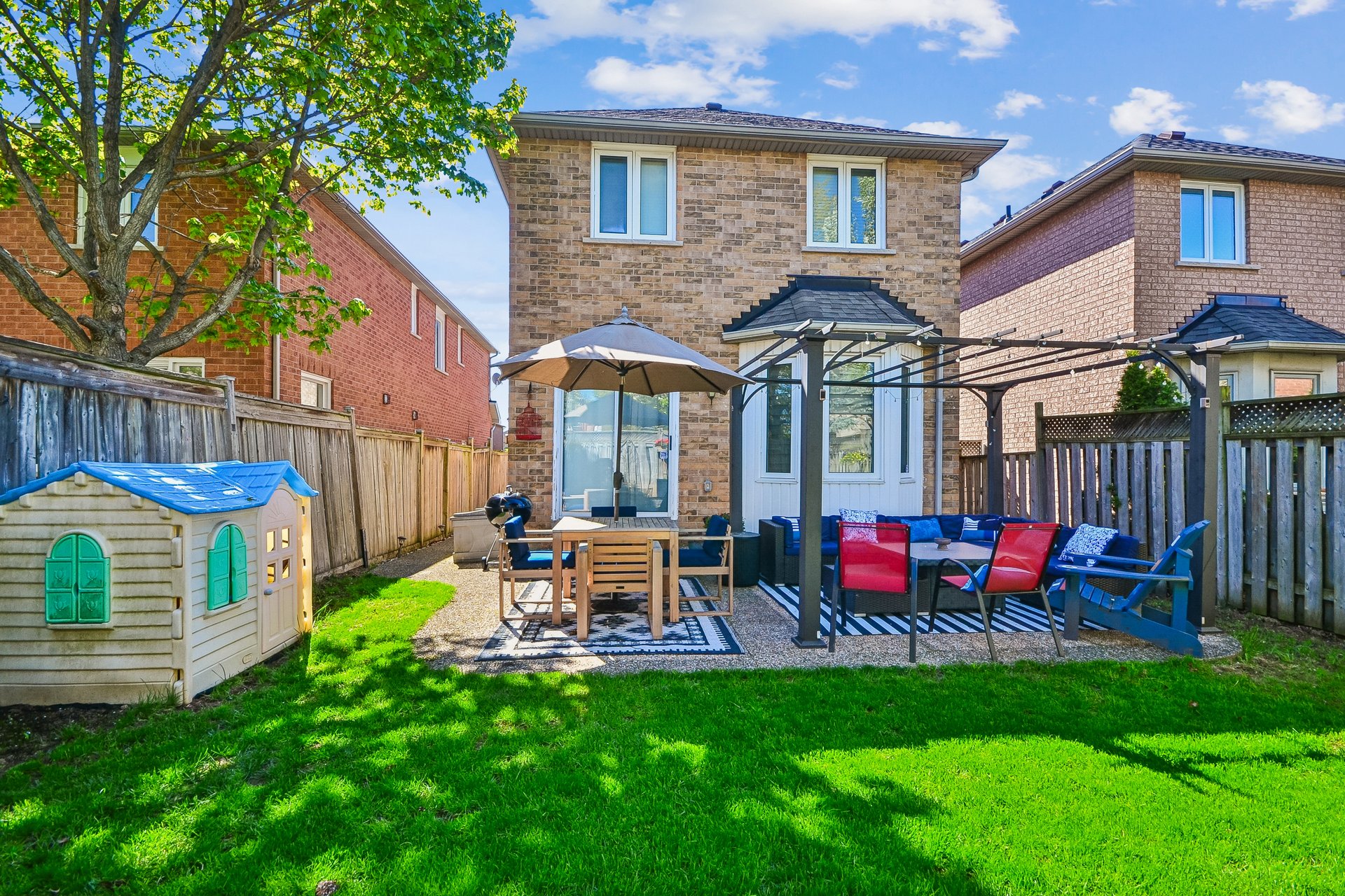 Spacious 3-Bedroom Detached Home in Westmount